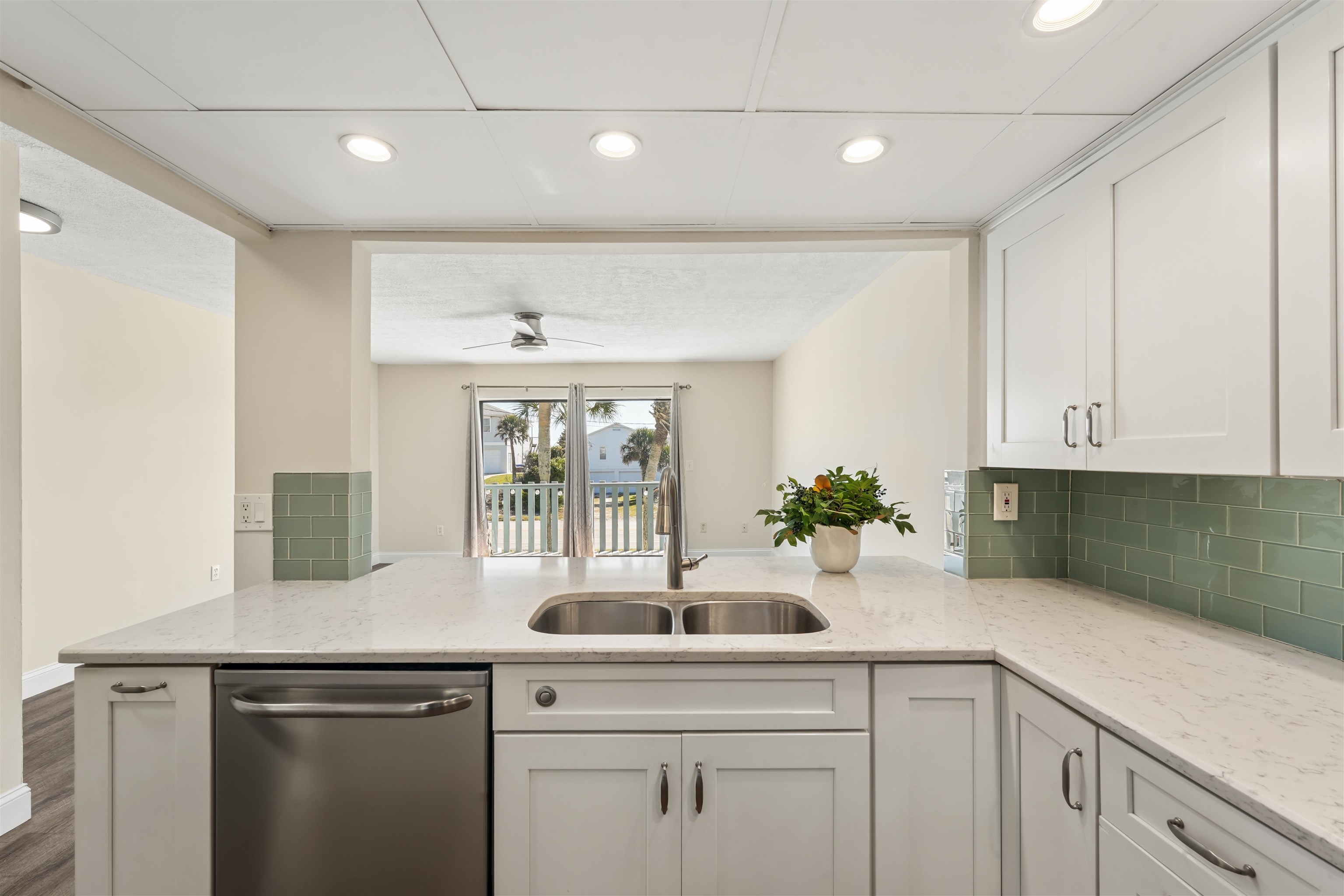 Image 14 of 41 For 3145 Coastal Hwy  1134