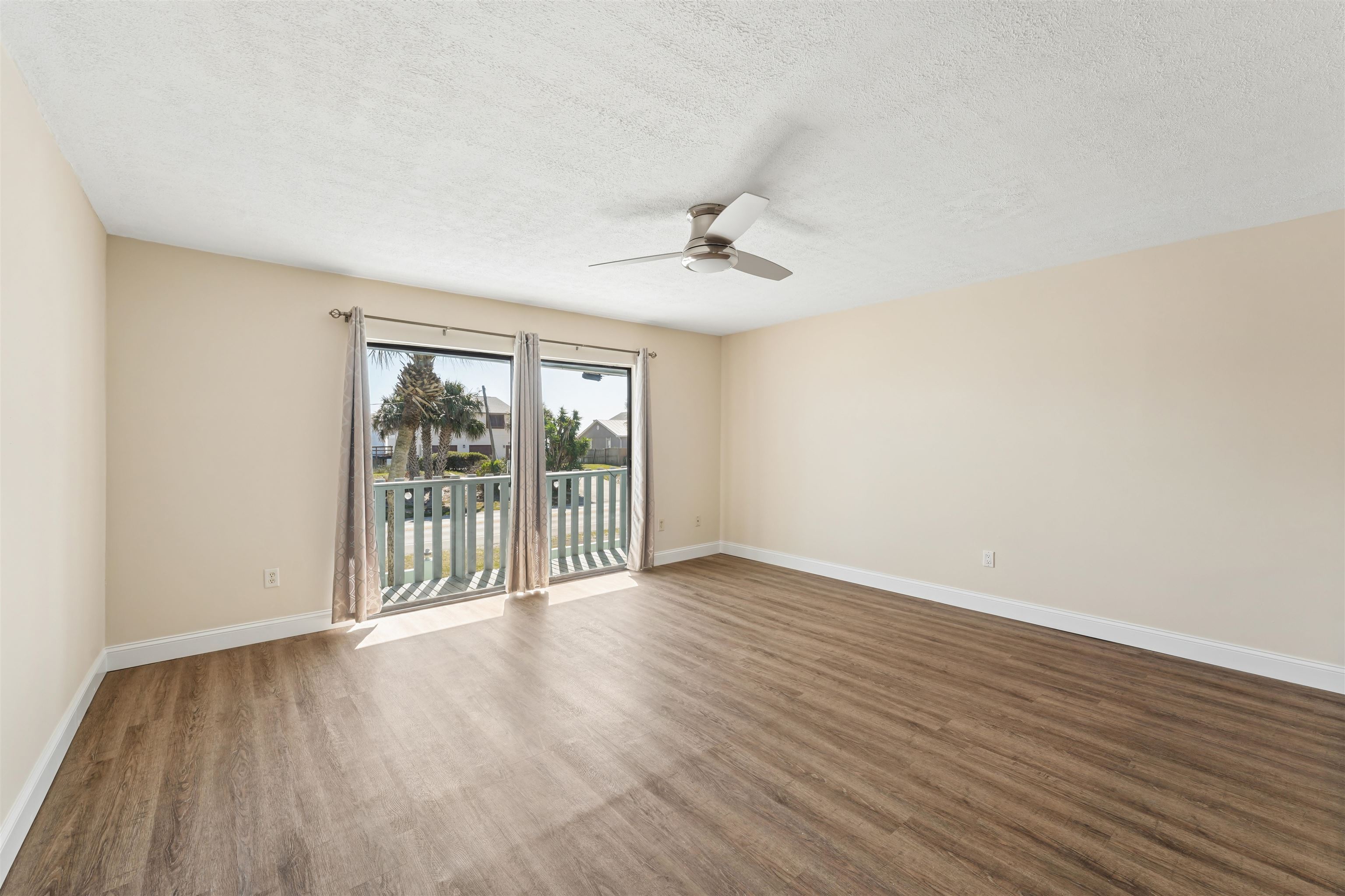 Image 6 of 41 For 3145 Coastal Hwy  1134