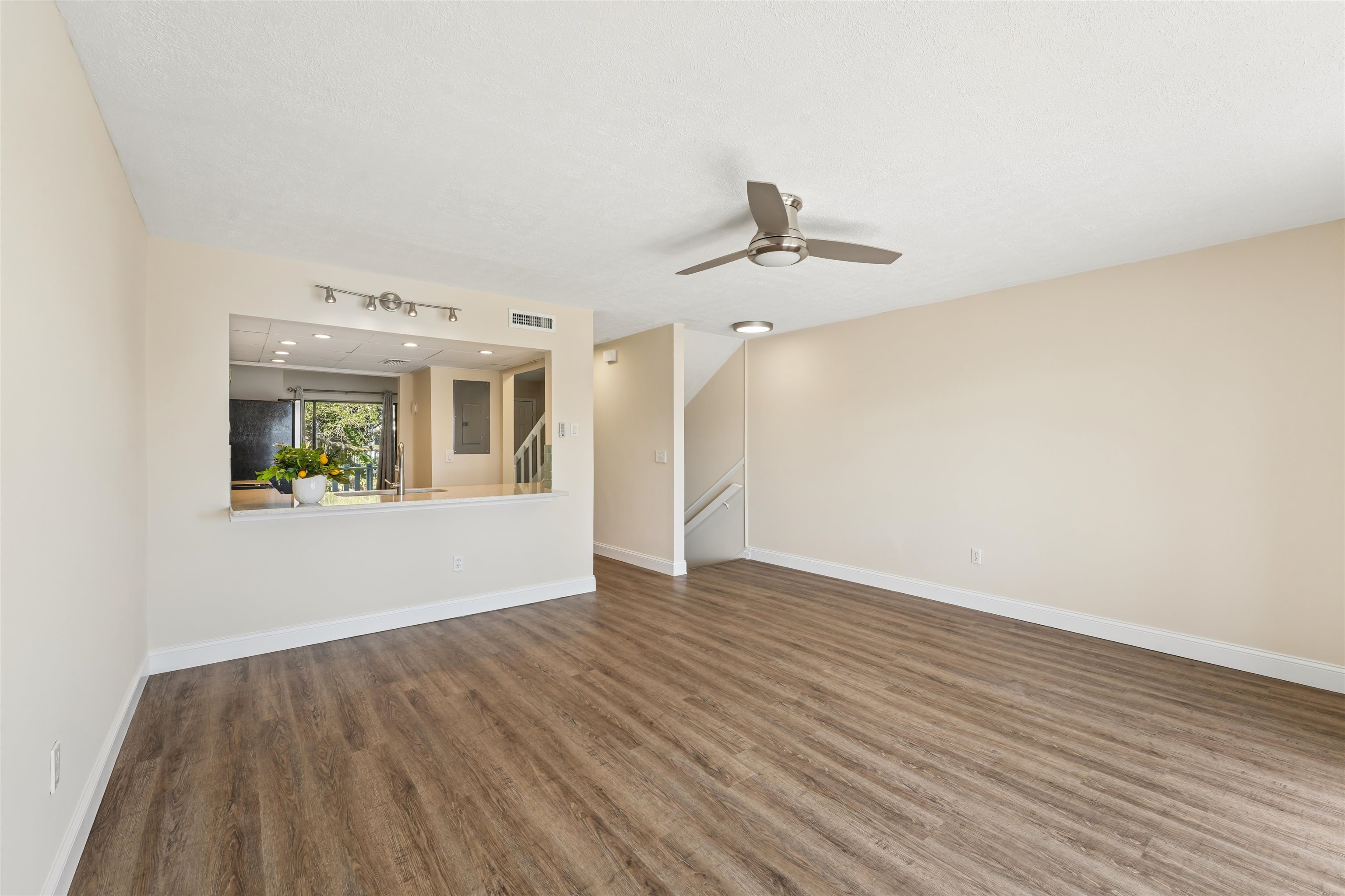 Image 7 of 41 For 3145 Coastal Hwy  1134