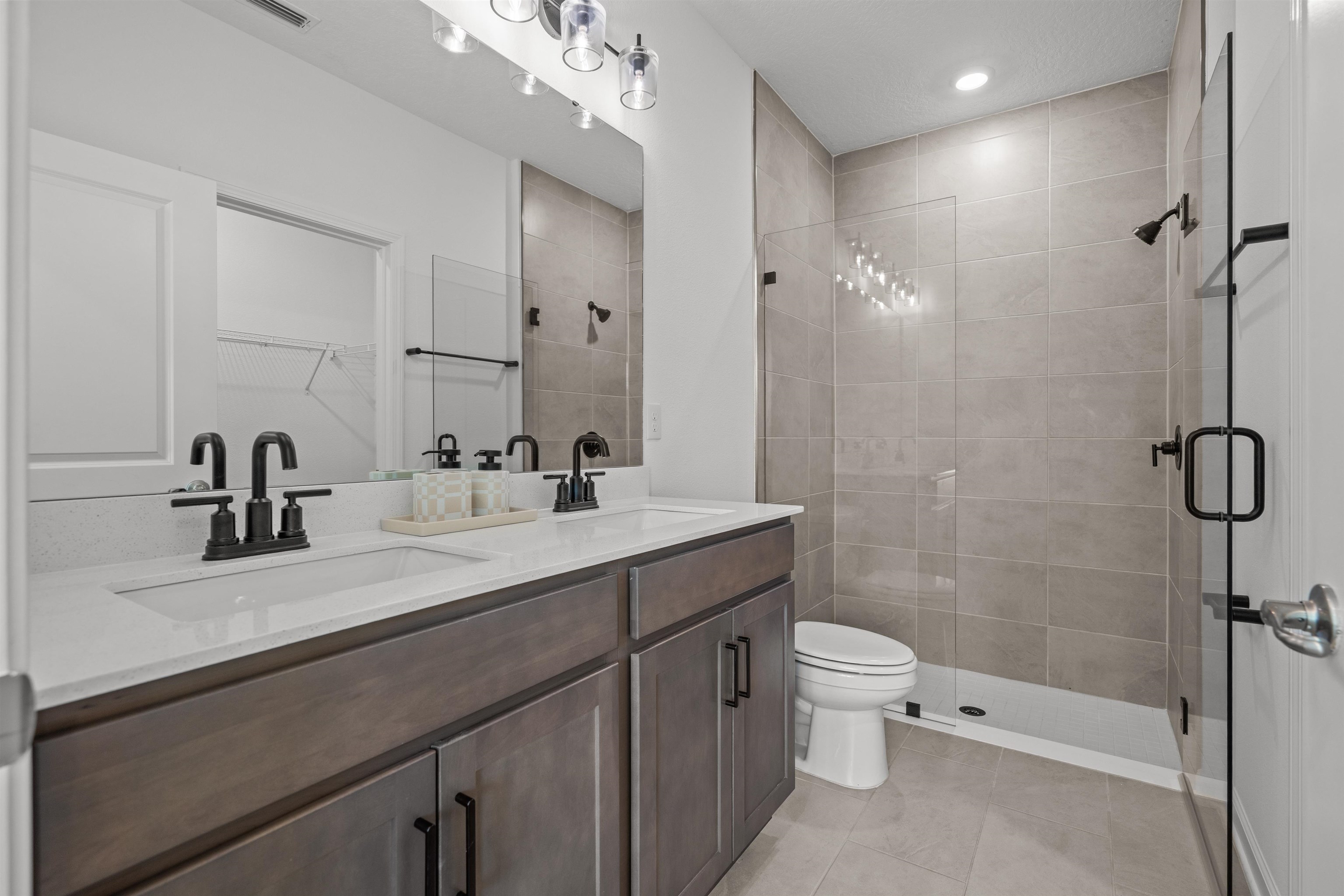 Image 16 of 75 For 225 Misty Harbor Trce