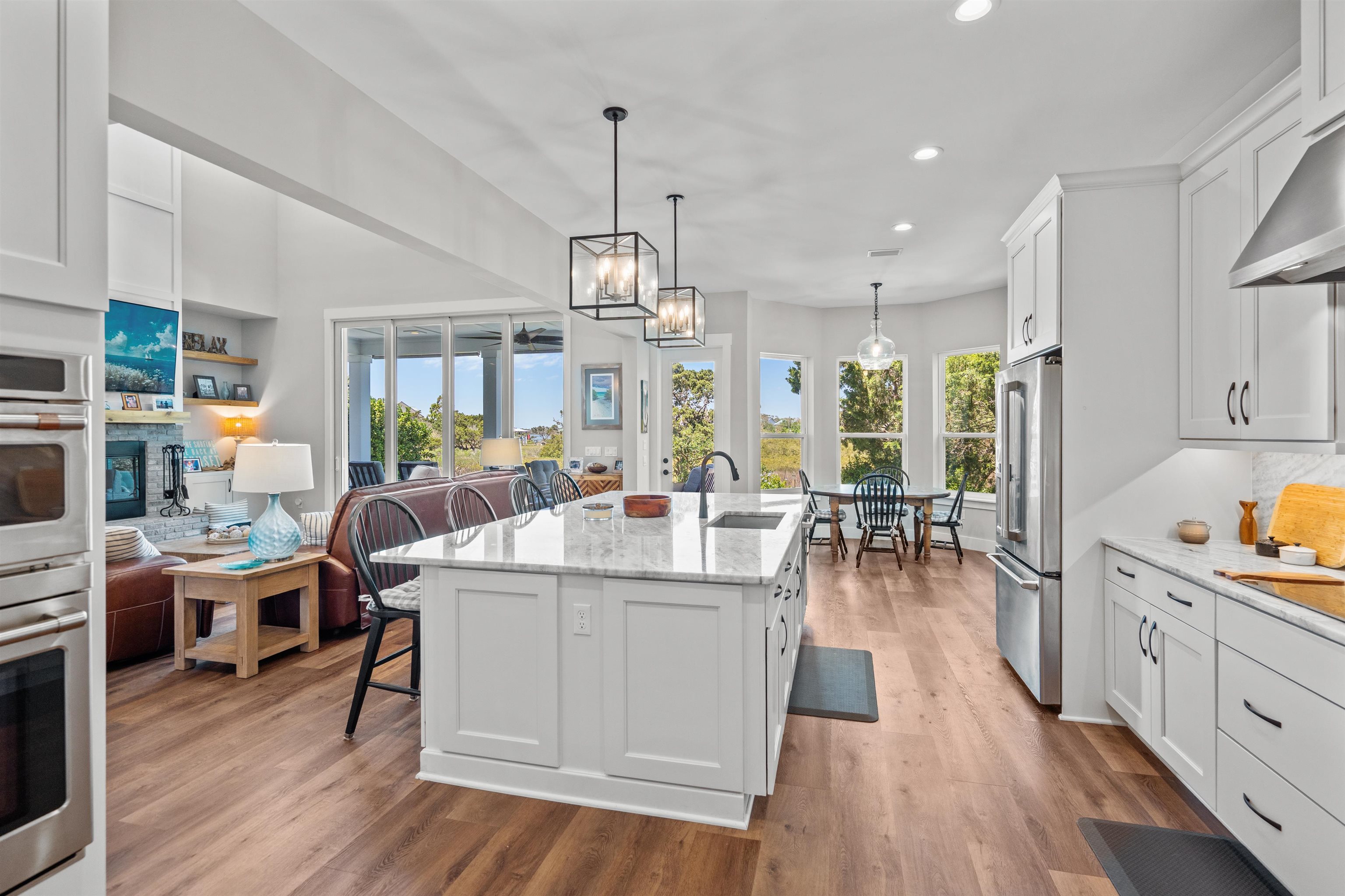 Image 13 of 51 For 136 Espanita Blvd