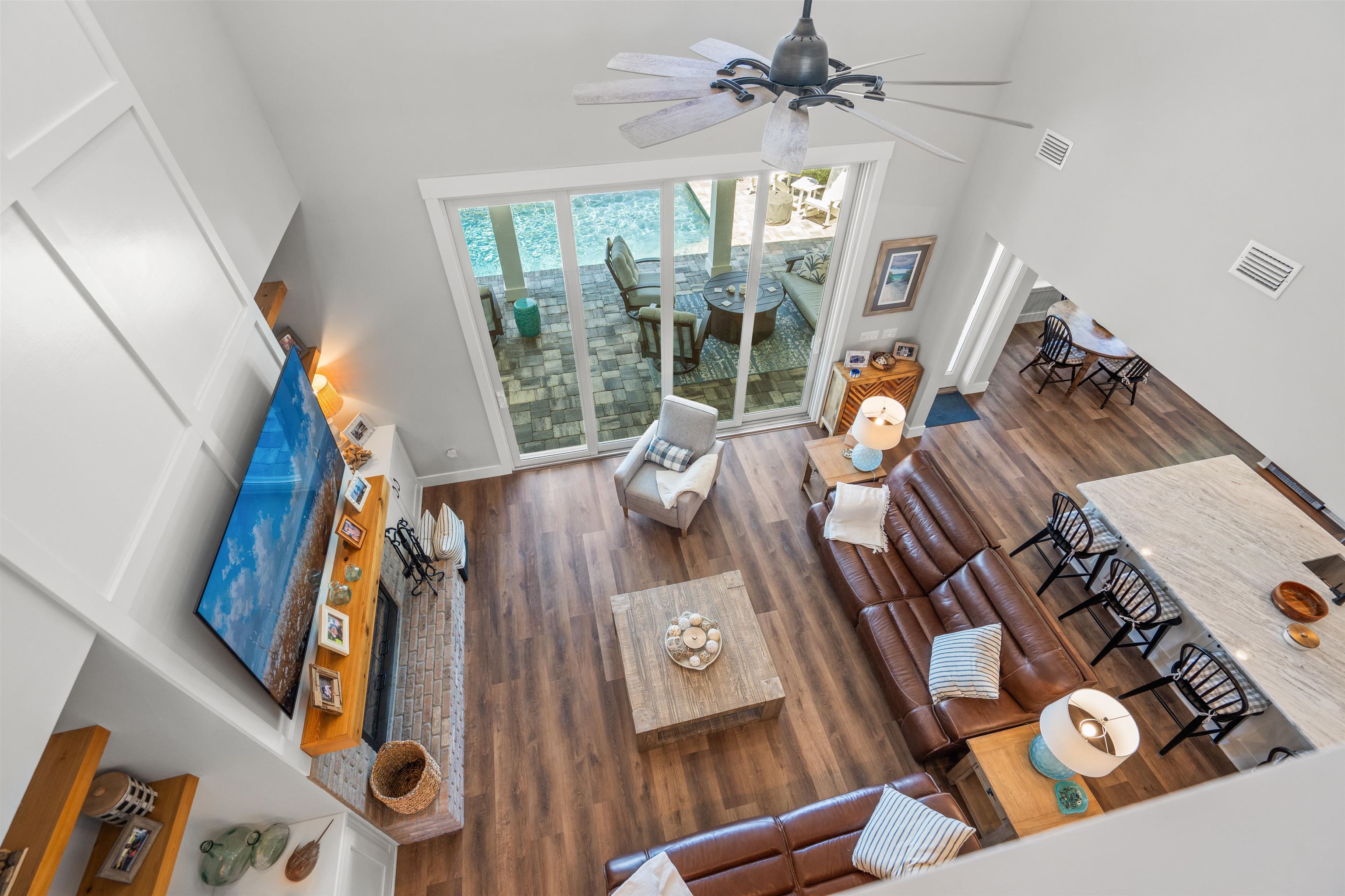 Image 14 of 51 For 136 Espanita Blvd