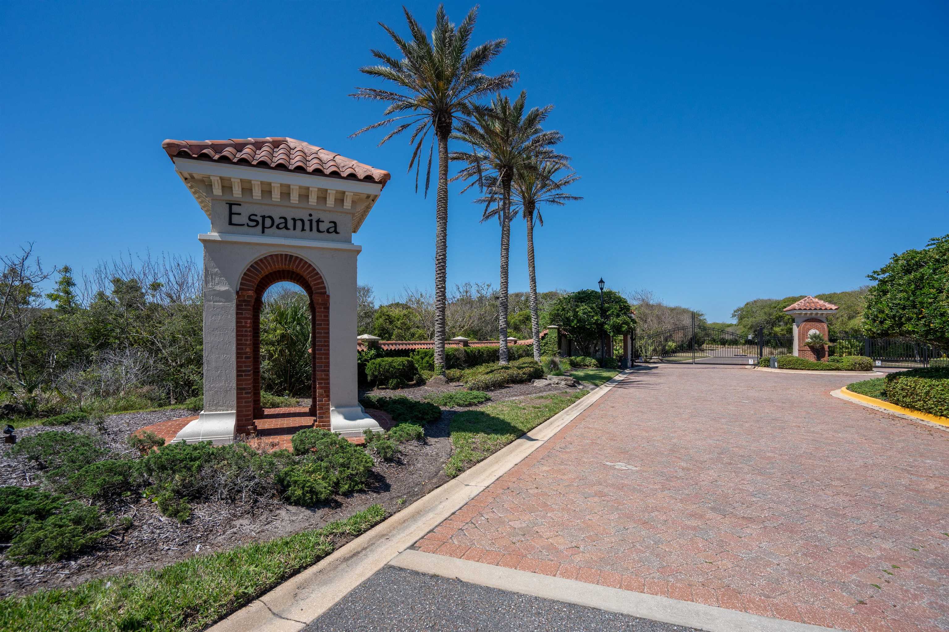 Image 2 of 51 For 136 Espanita Blvd