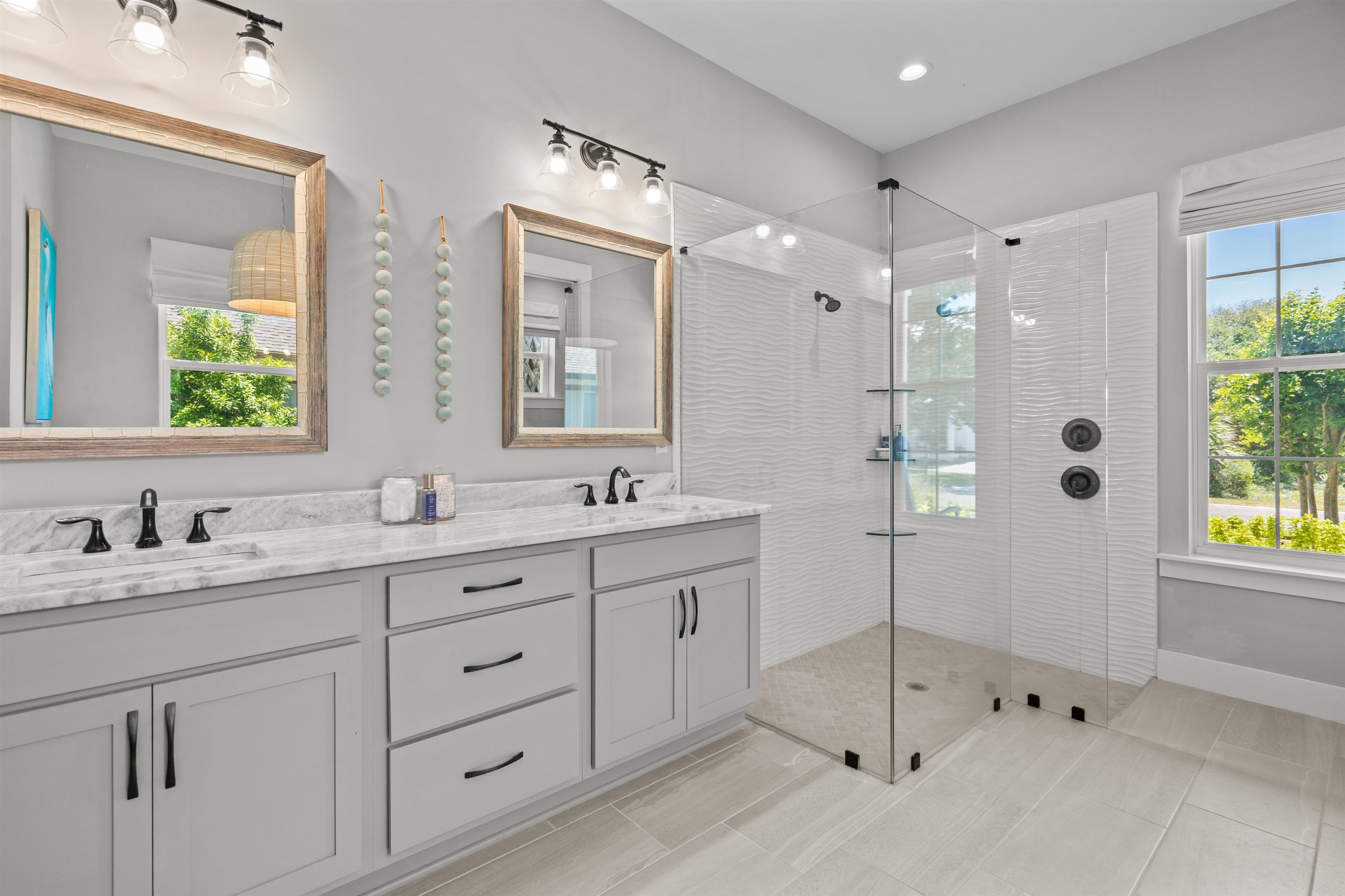 Image 26 of 51 For 136 Espanita Blvd