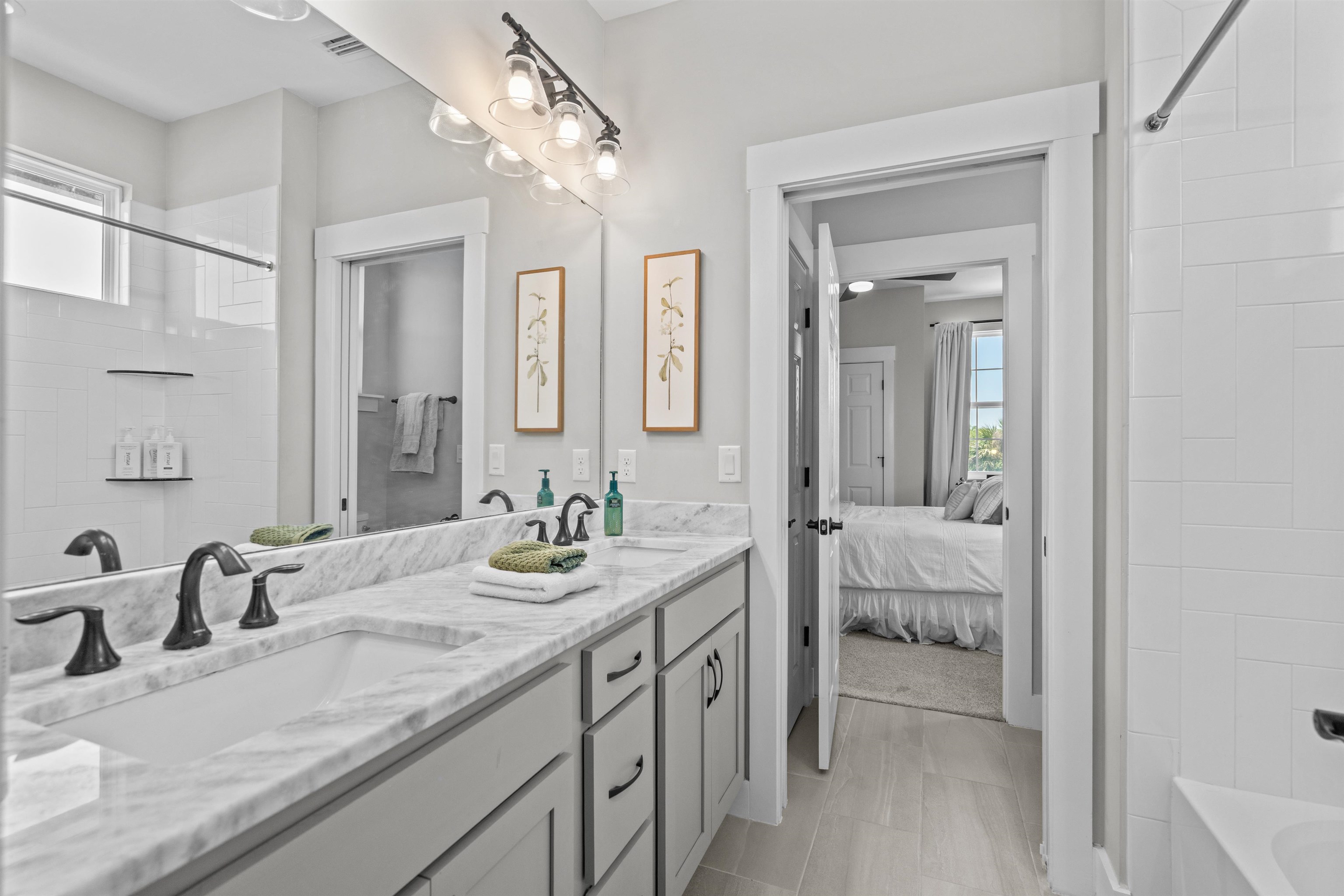 Image 28 of 51 For 136 Espanita Blvd