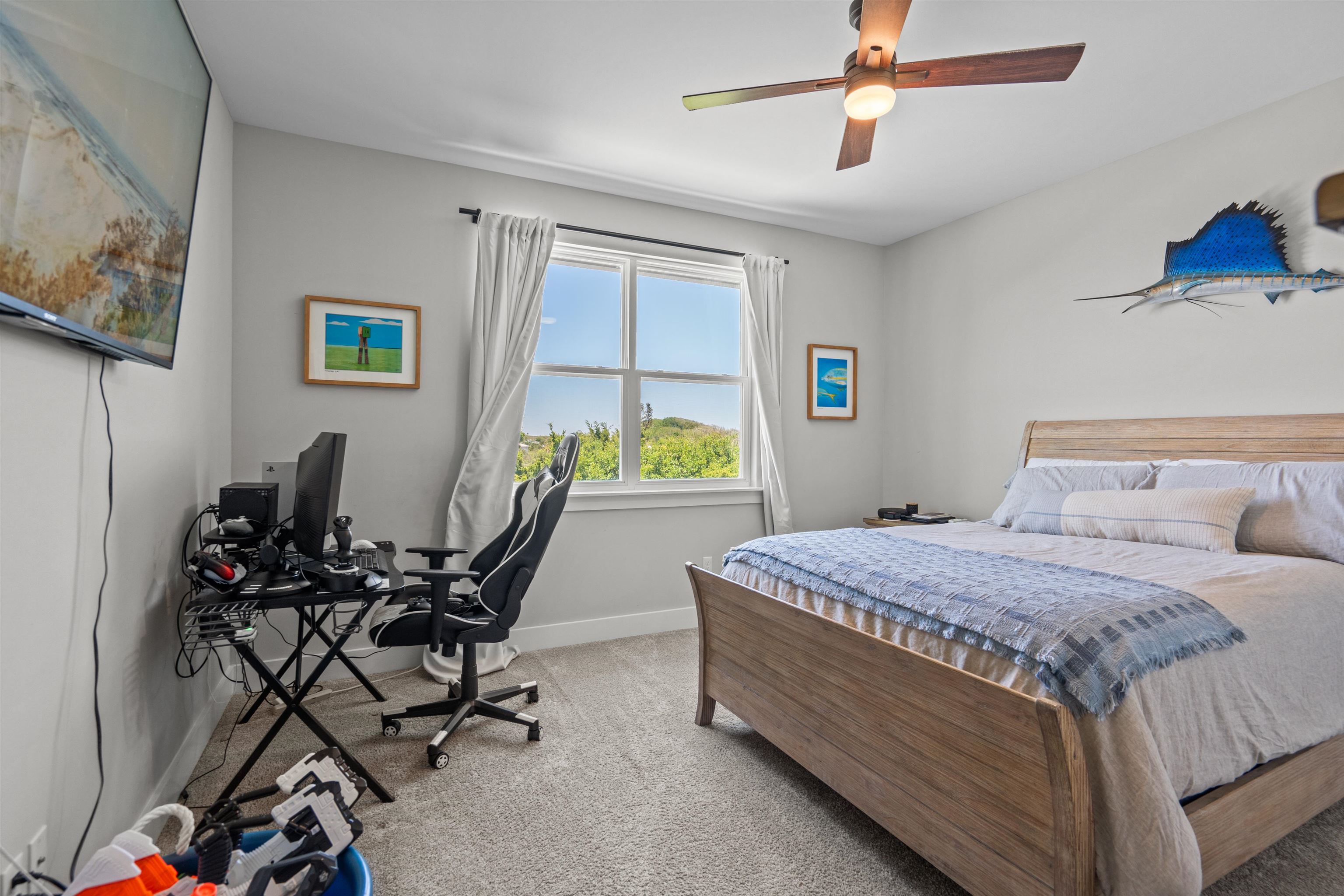 Image 30 of 51 For 136 Espanita Blvd