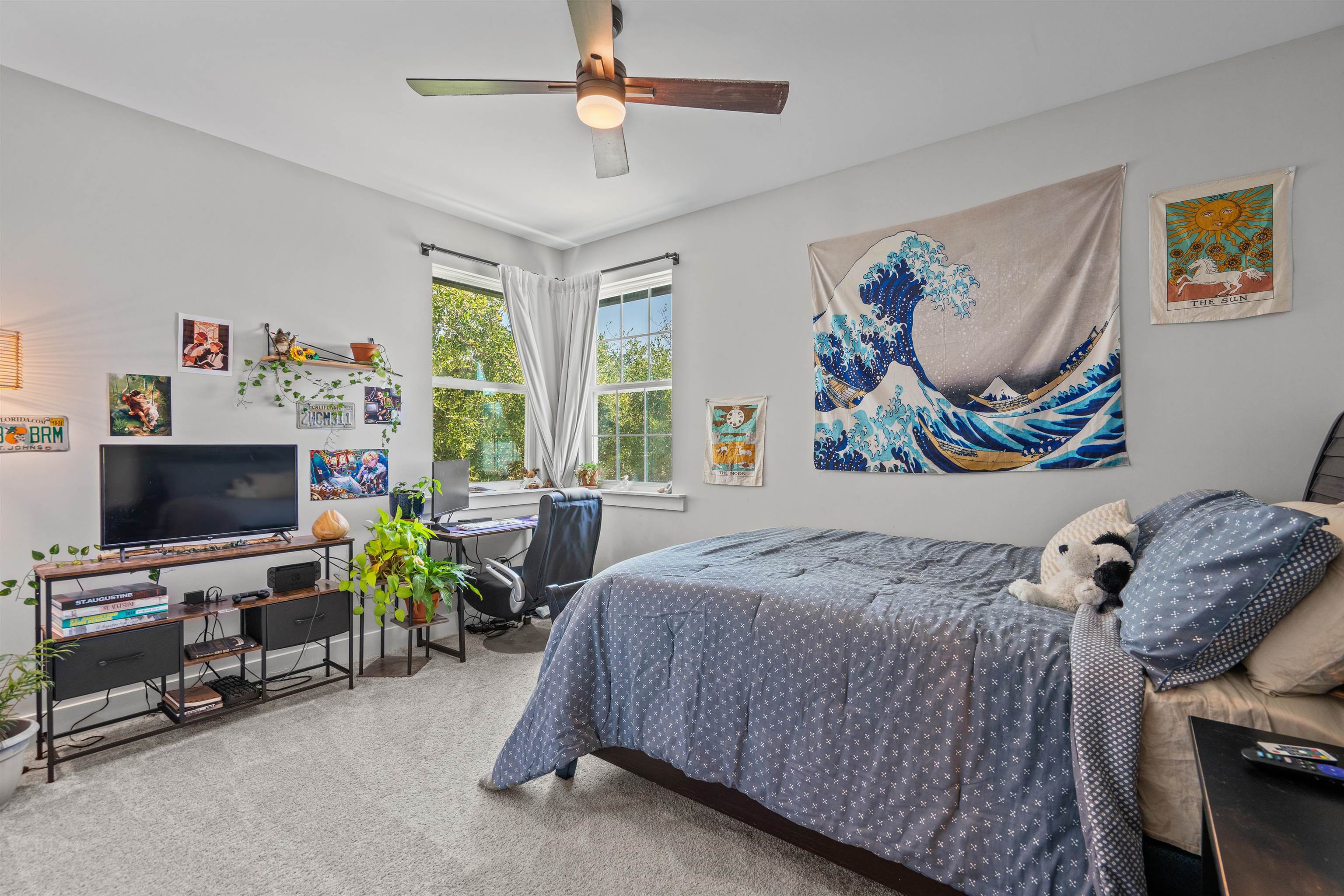 Image 33 of 51 For 136 Espanita Blvd