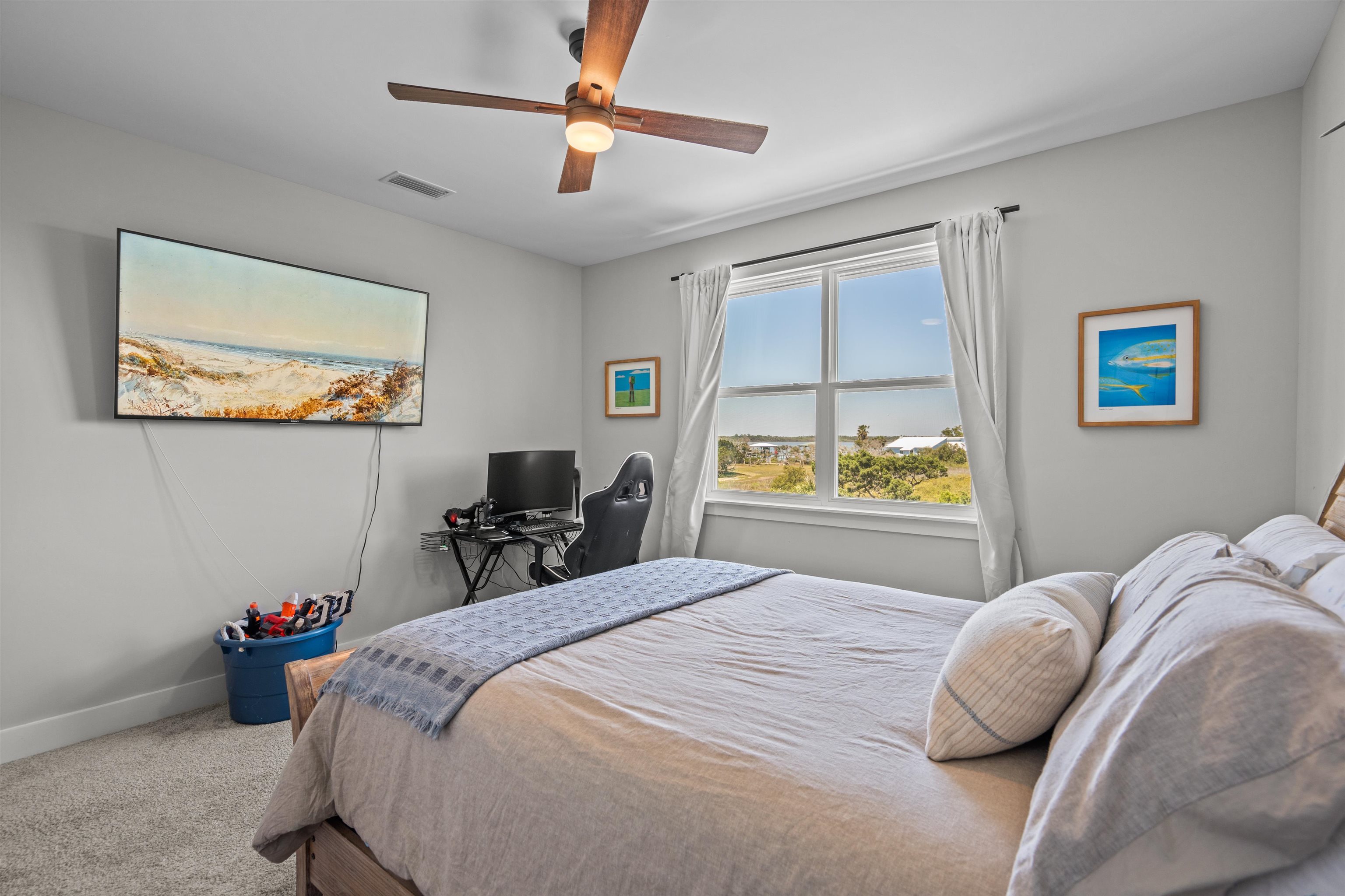 Image 36 of 51 For 136 Espanita Blvd