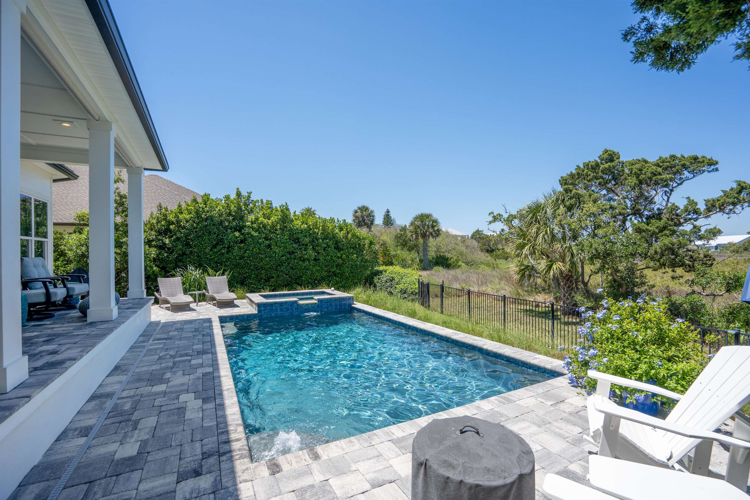 Image 38 of 51 For 136 Espanita Blvd