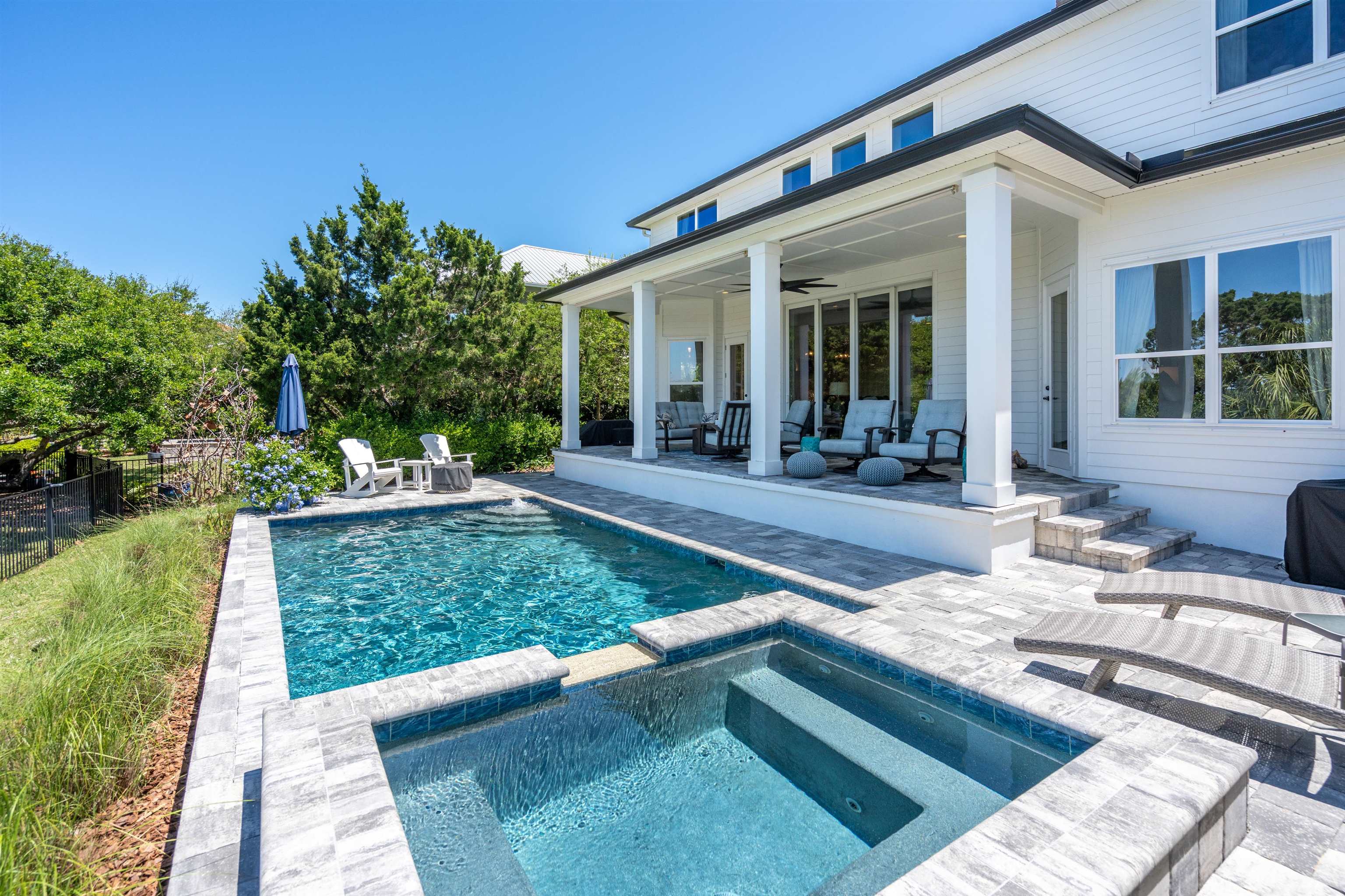 Image 39 of 51 For 136 Espanita Blvd