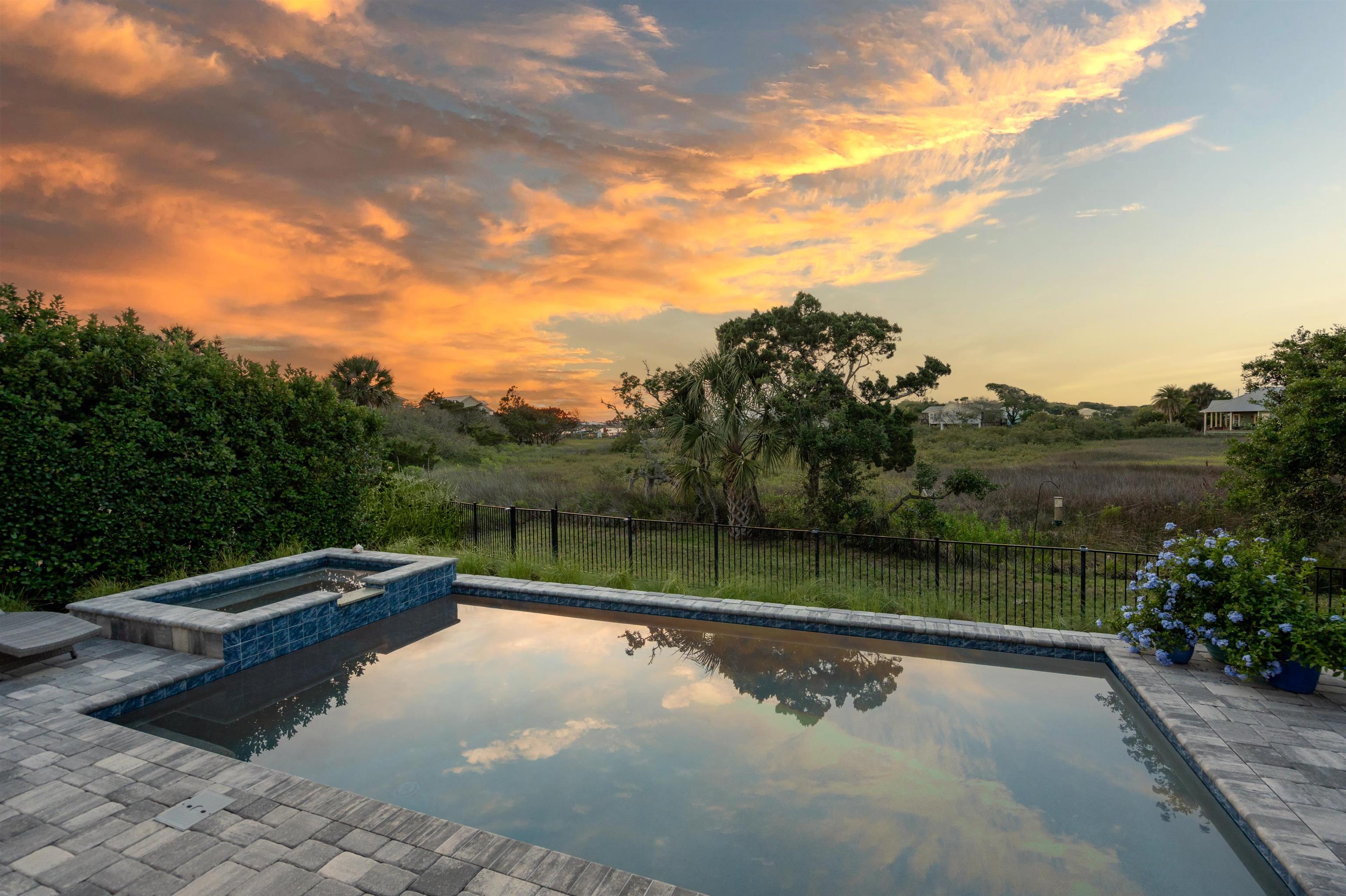 Image 42 of 51 For 136 Espanita Blvd