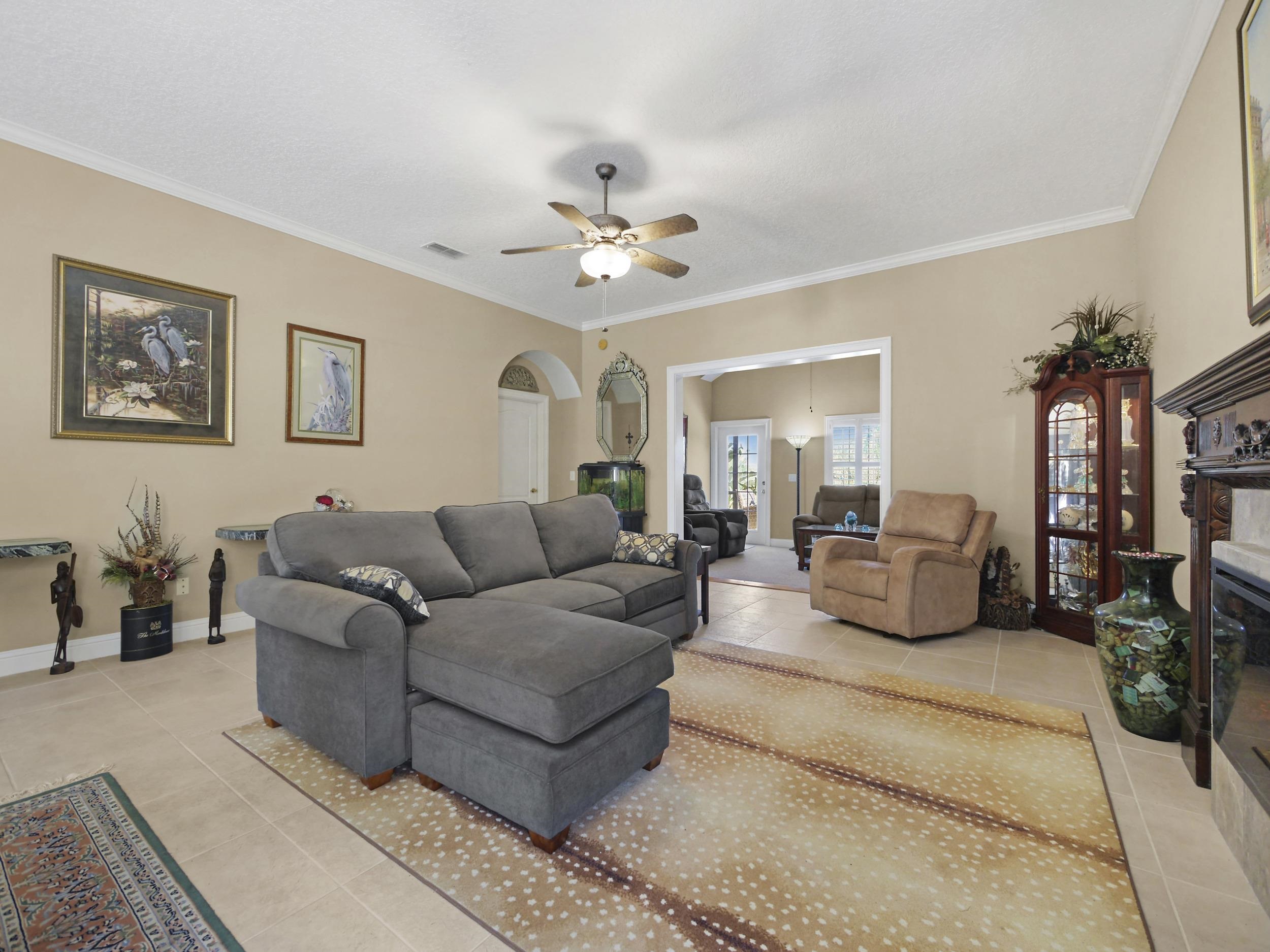 Image 6 of 33 For 804 Doral Ct