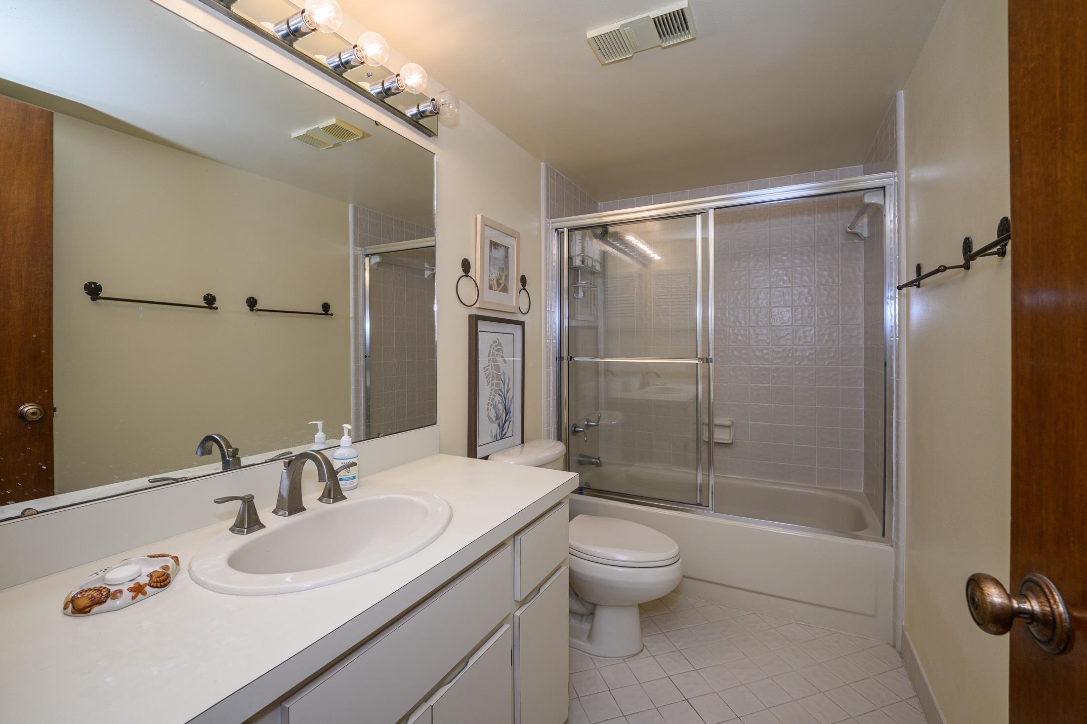 Image 19 of 24 For 8000 A1a S. Sand Dollar 2-408