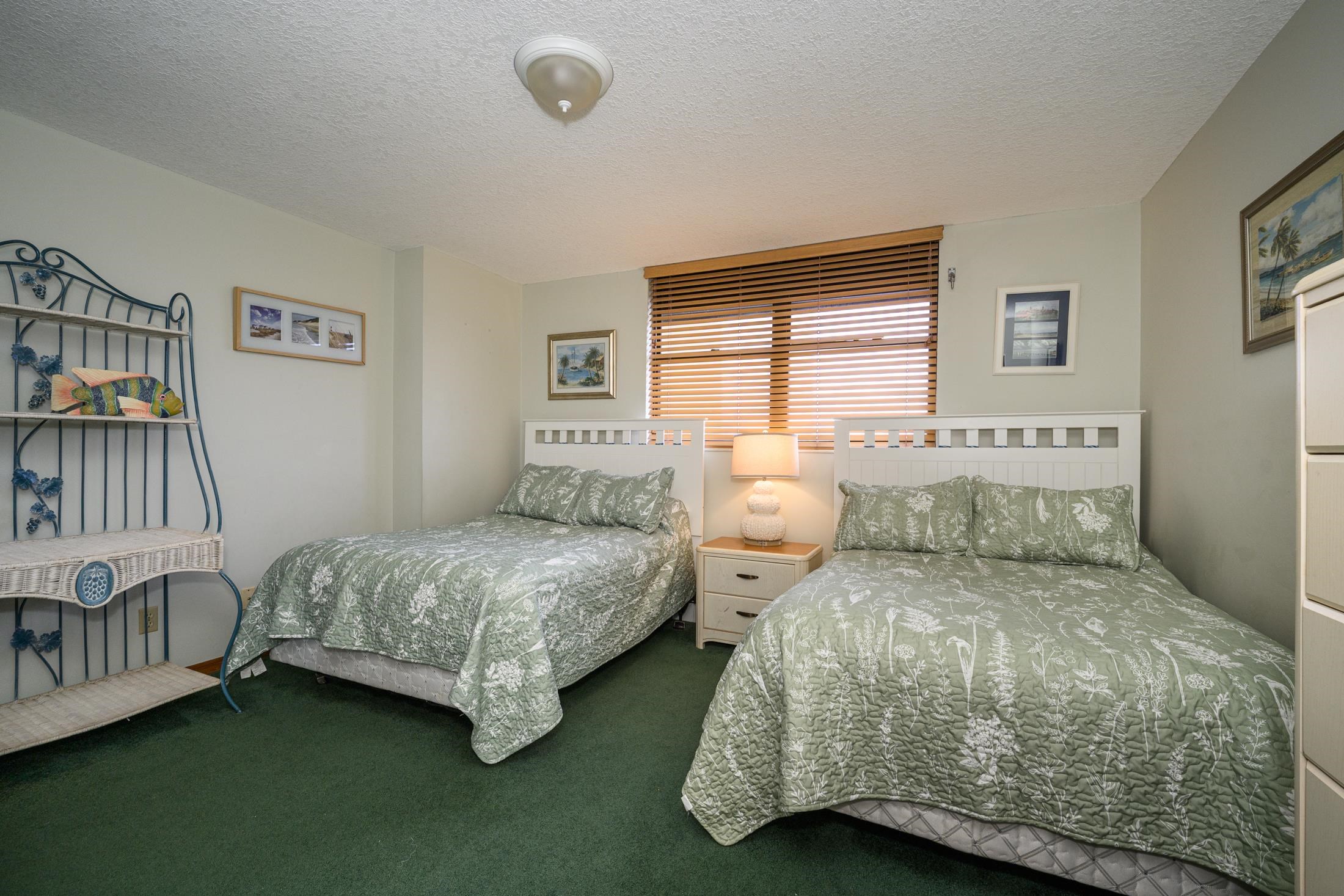 Image 23 of 24 For 8000 A1a S. Sand Dollar 2-408