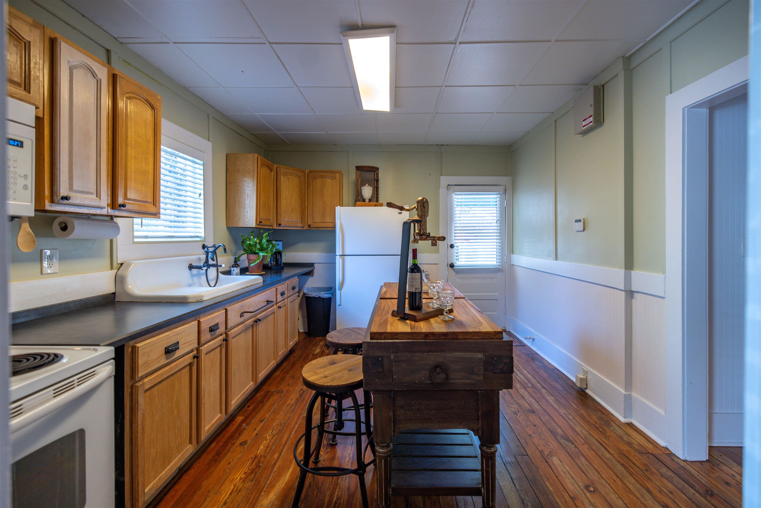 Image 31 of 59 For 86 Masters Dr