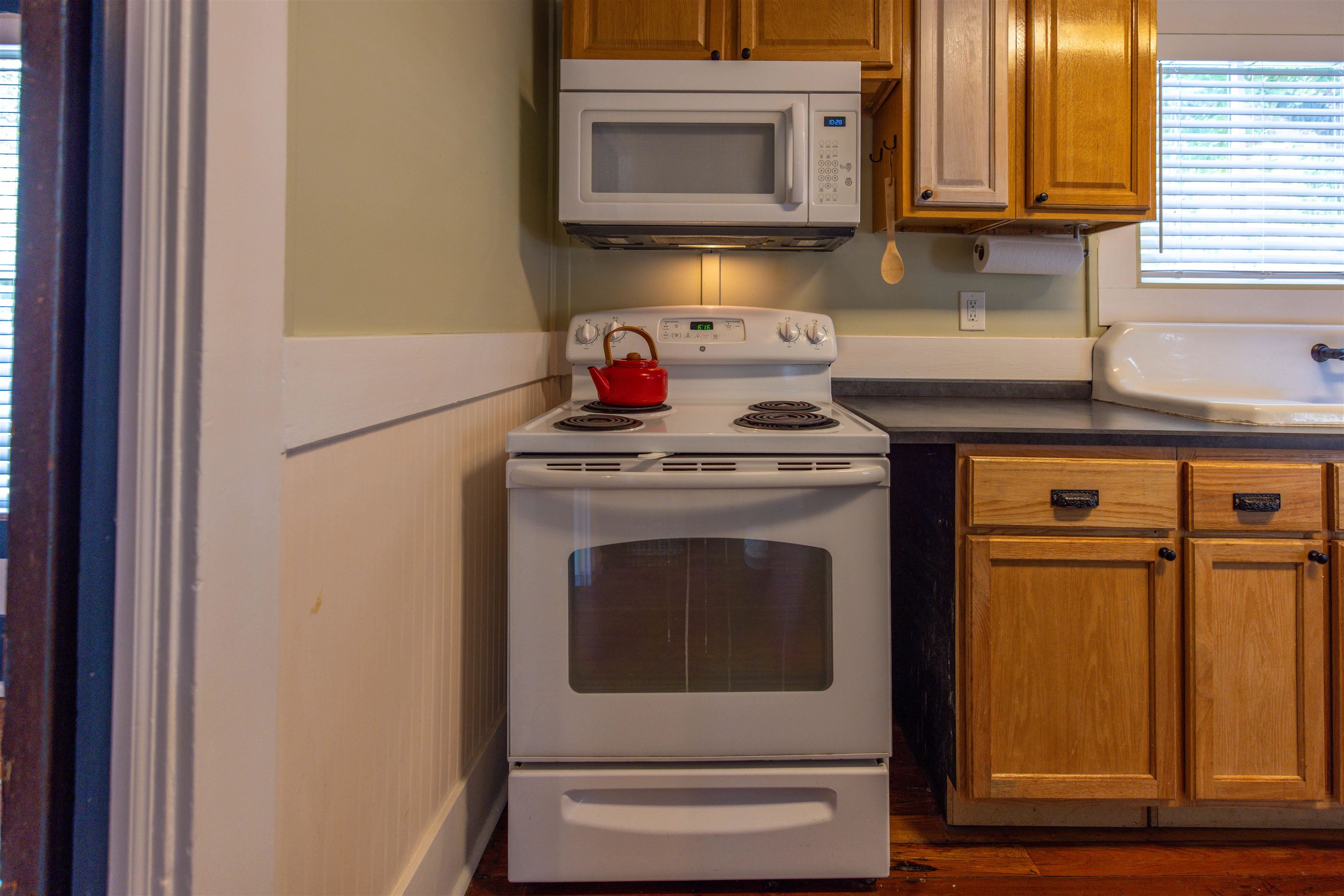 Image 34 of 59 For 86 Masters Dr