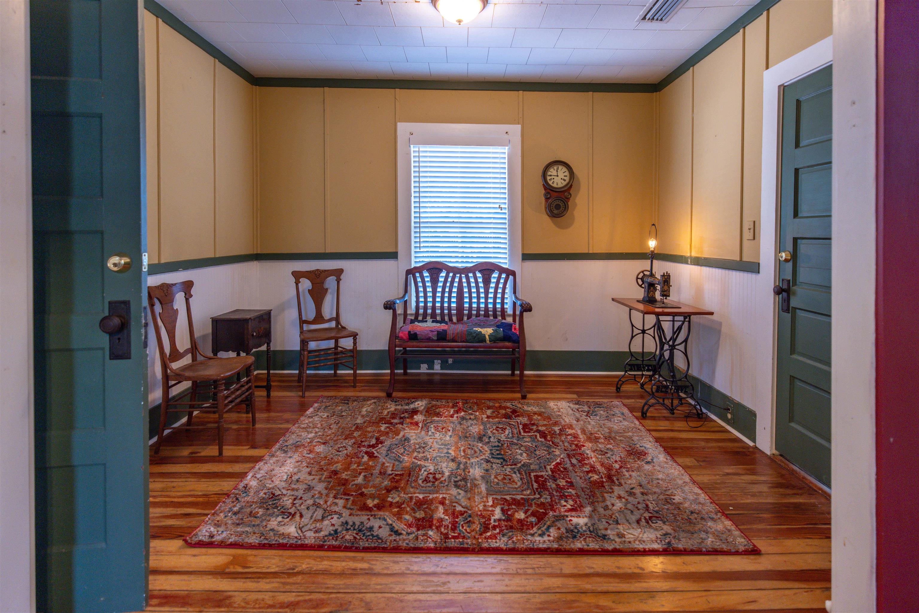 Image 36 of 59 For 86 Masters Dr