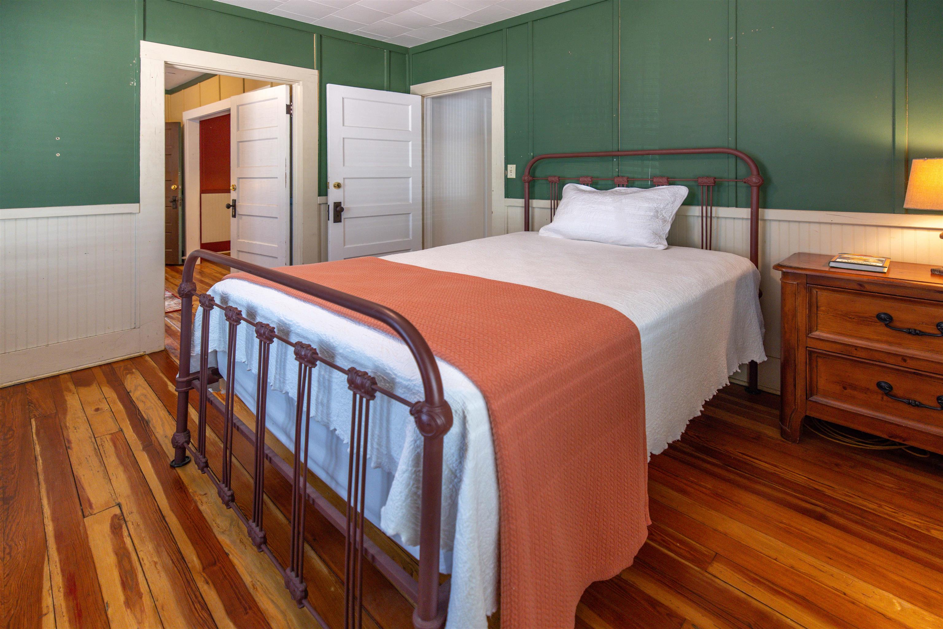 Image 43 of 59 For 86 Masters Dr