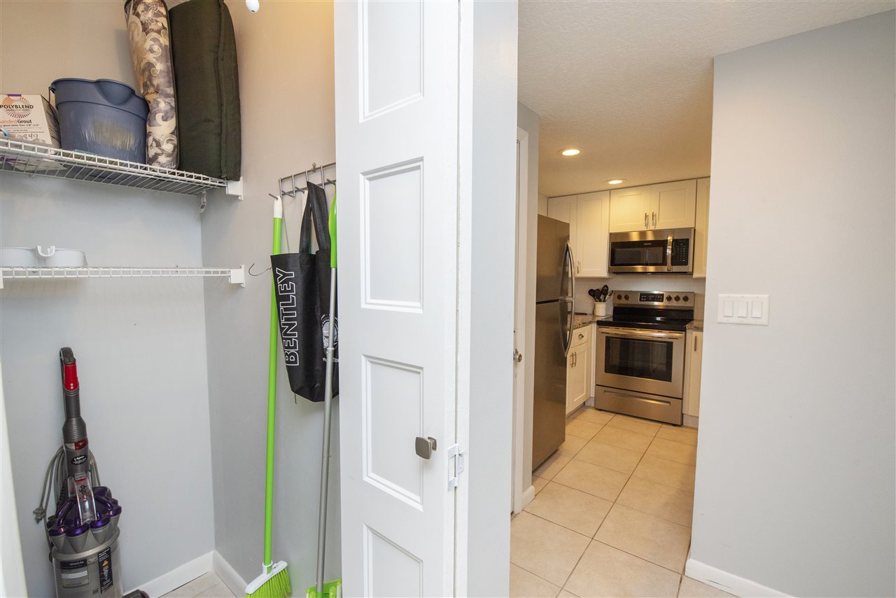 Image 21 of 31 For 4250 A1a S  A16