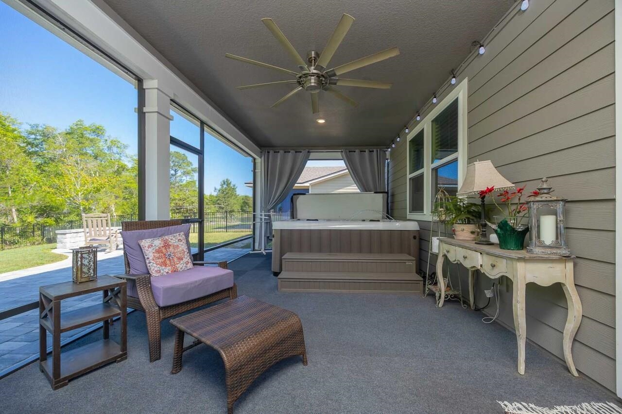 Image 22 of 79 For 375 La Mancha Dr