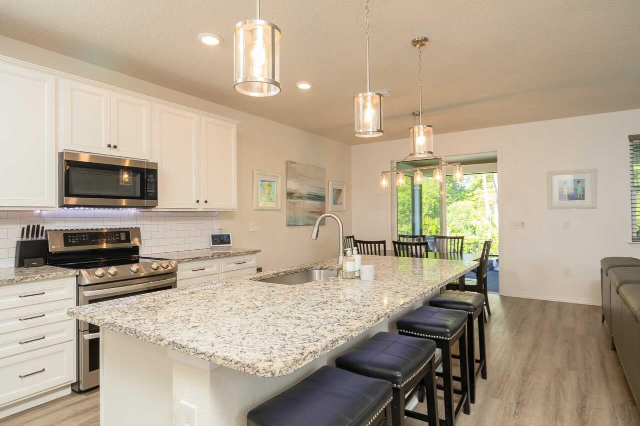 Image 35 of 79 For 375 La Mancha Dr