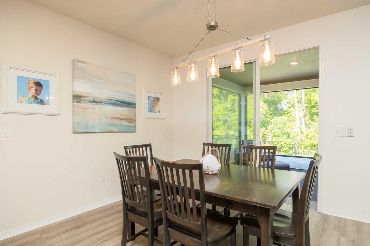 Image 43 of 79 For 375 La Mancha Dr