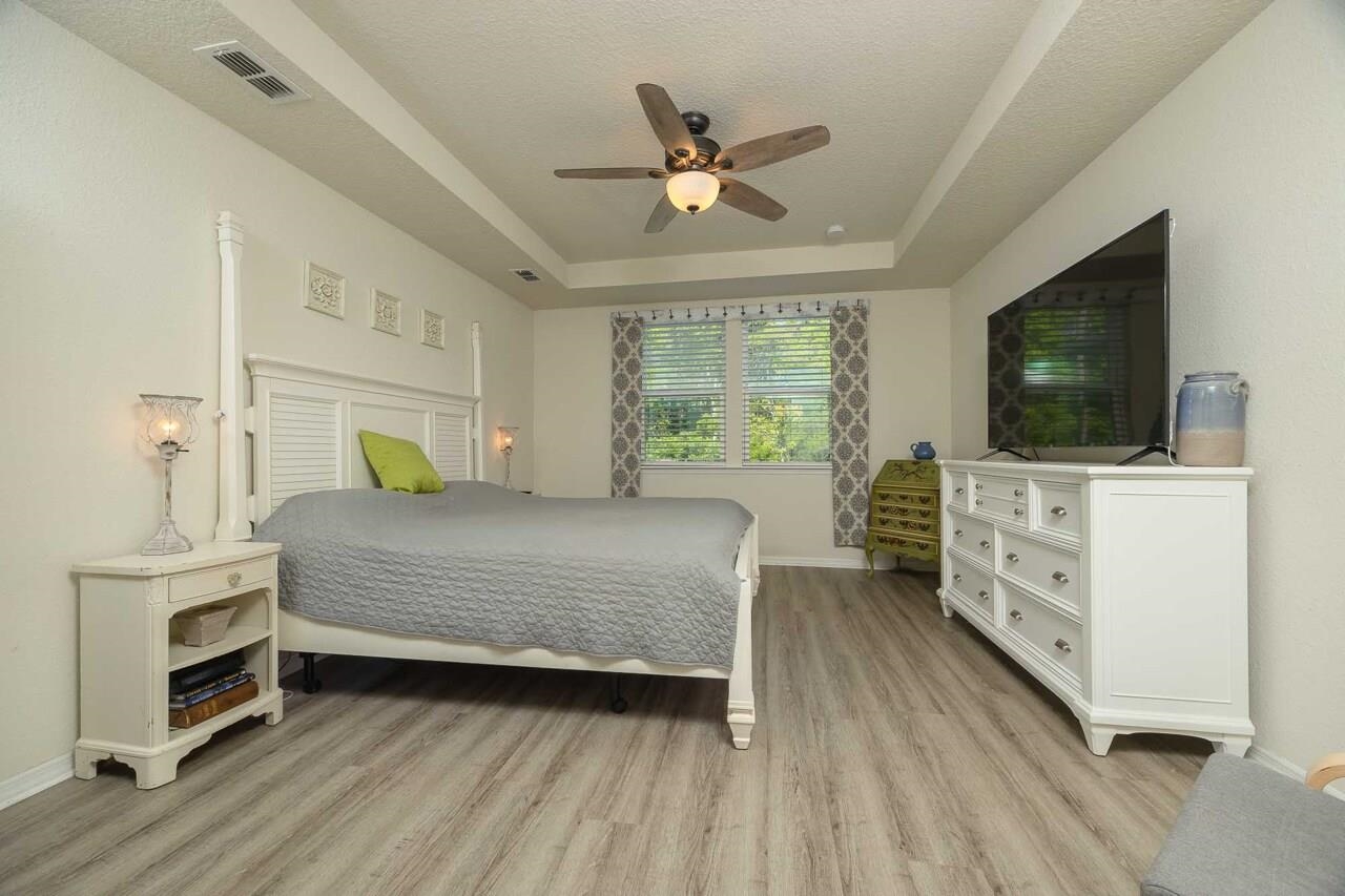 Image 44 of 79 For 375 La Mancha Dr