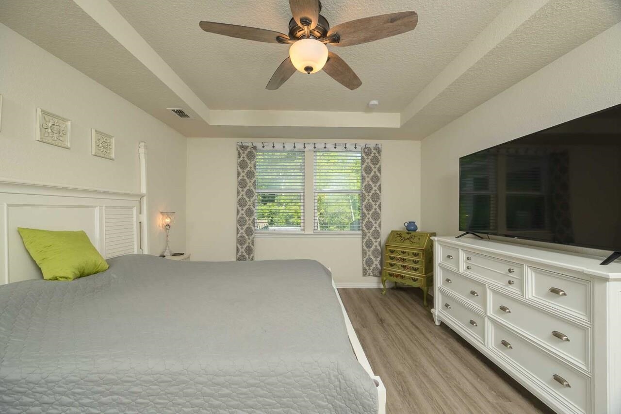 Image 45 of 79 For 375 La Mancha Dr