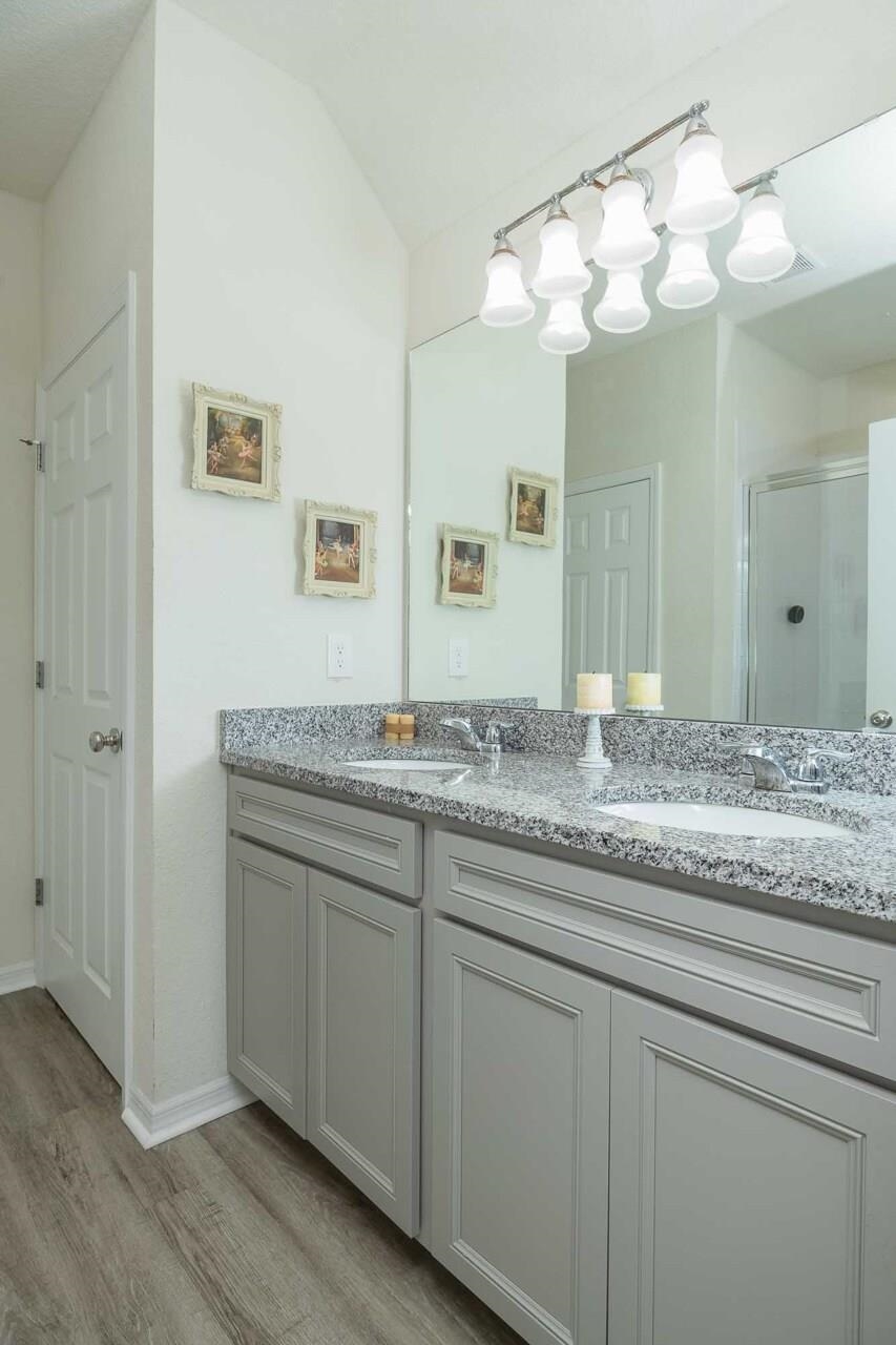 Image 48 of 79 For 375 La Mancha Dr