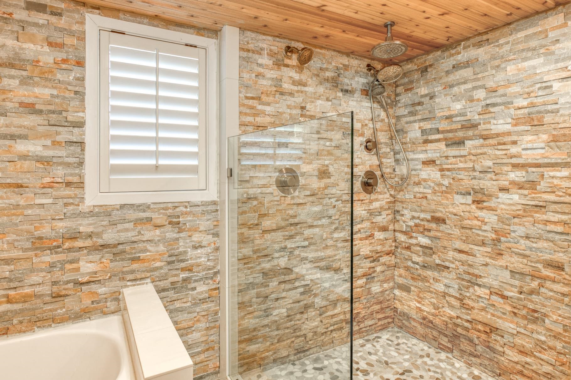 Image 12 of 47 For 3222 Harbor Dr.