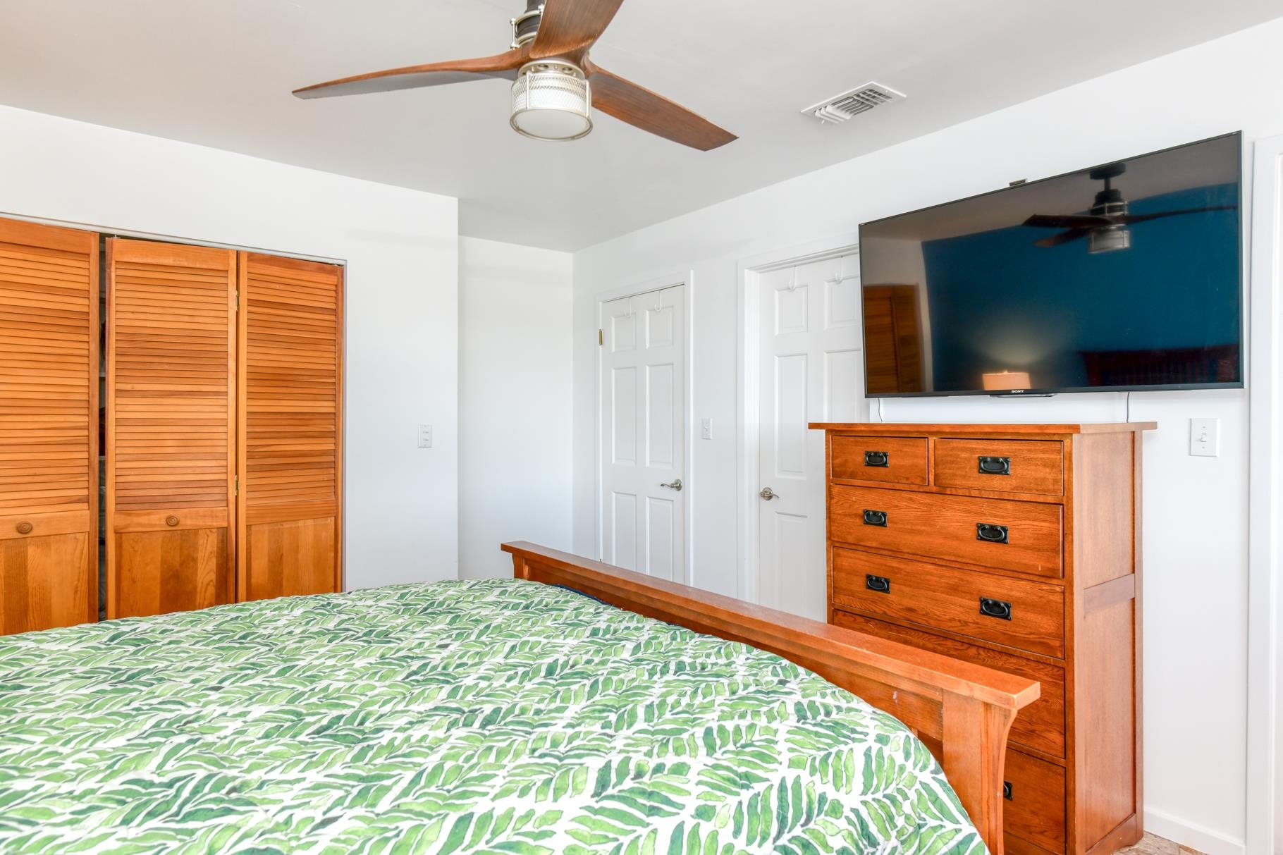 Image 16 of 47 For 3222 Harbor Dr.