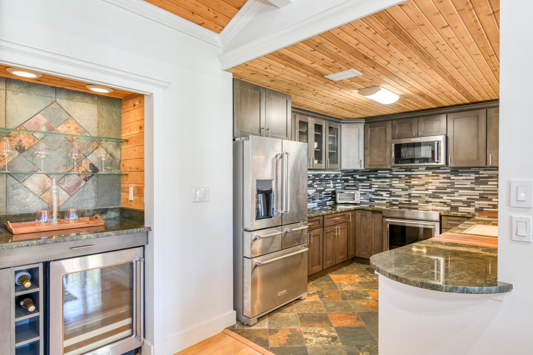 Image 25 of 47 For 3222 Harbor Dr.