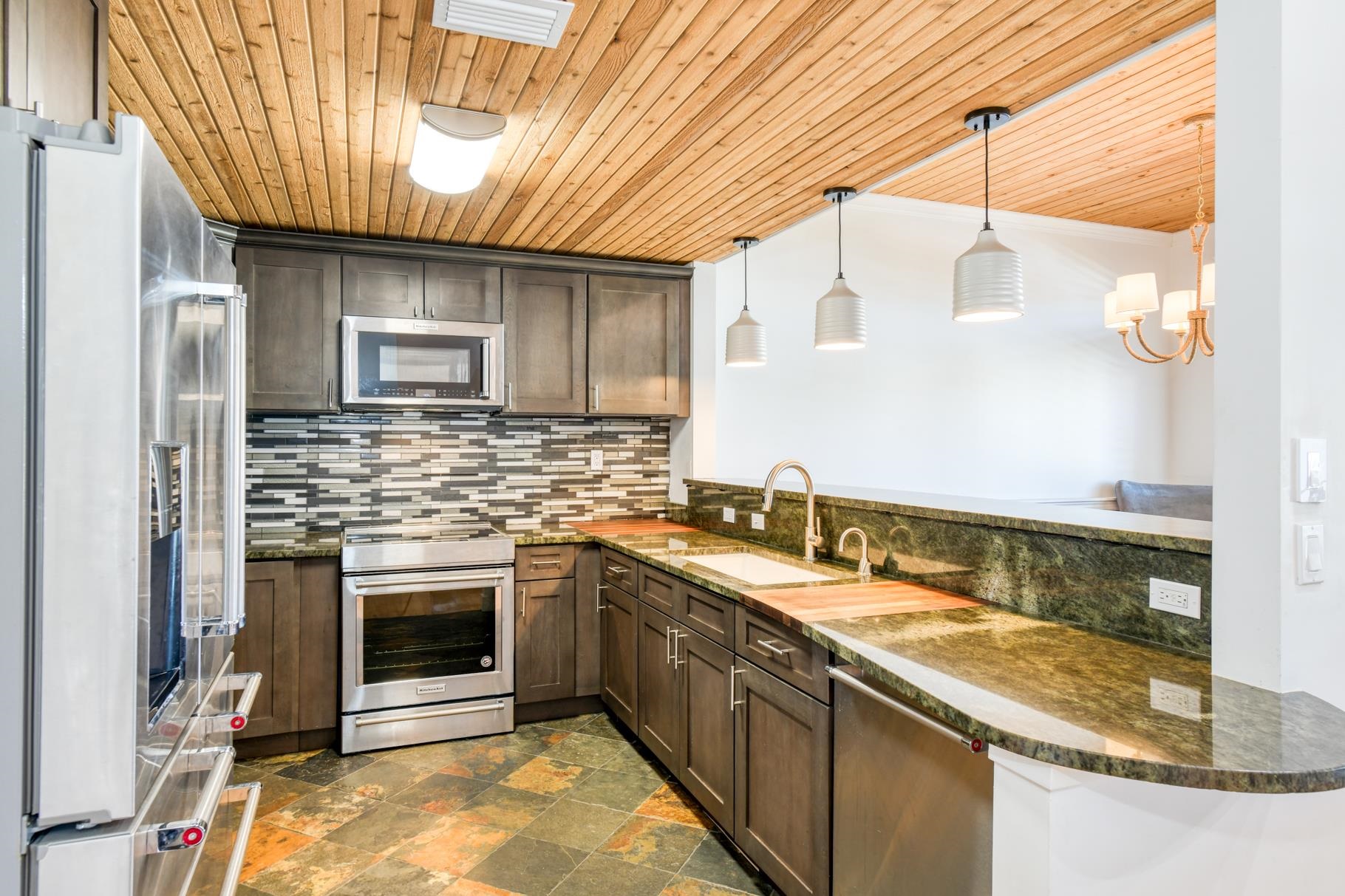 Image 26 of 47 For 3222 Harbor Dr.