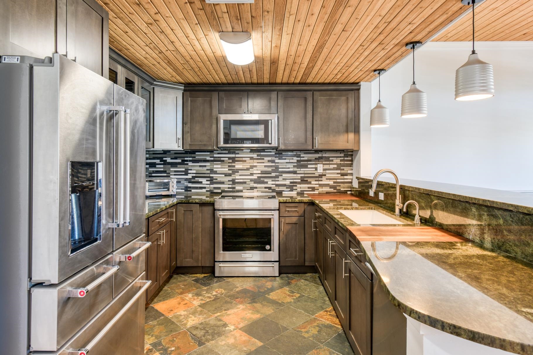 Image 27 of 47 For 3222 Harbor Dr.