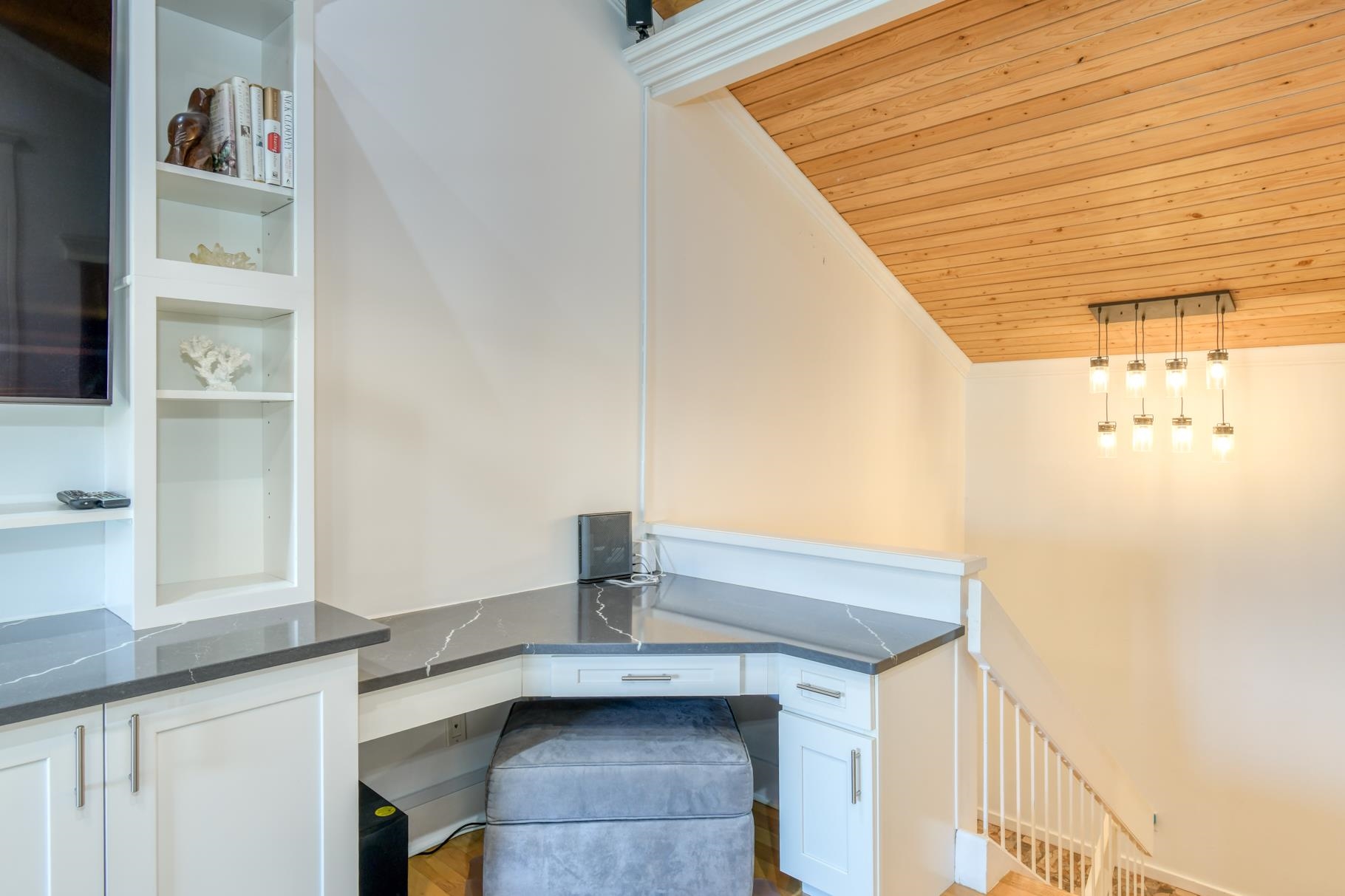 Image 28 of 47 For 3222 Harbor Dr.