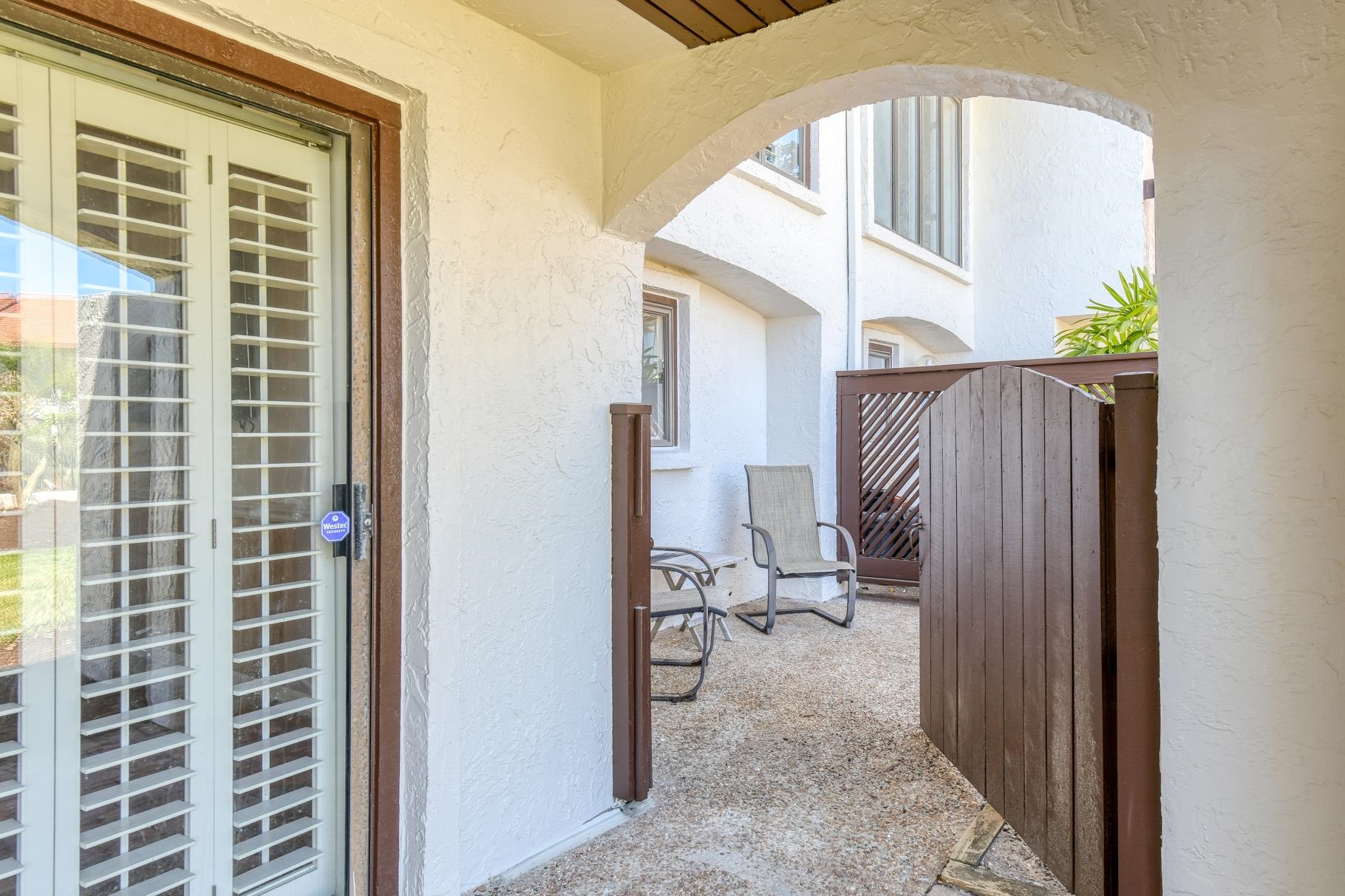 Image 33 of 47 For 3222 Harbor Dr.