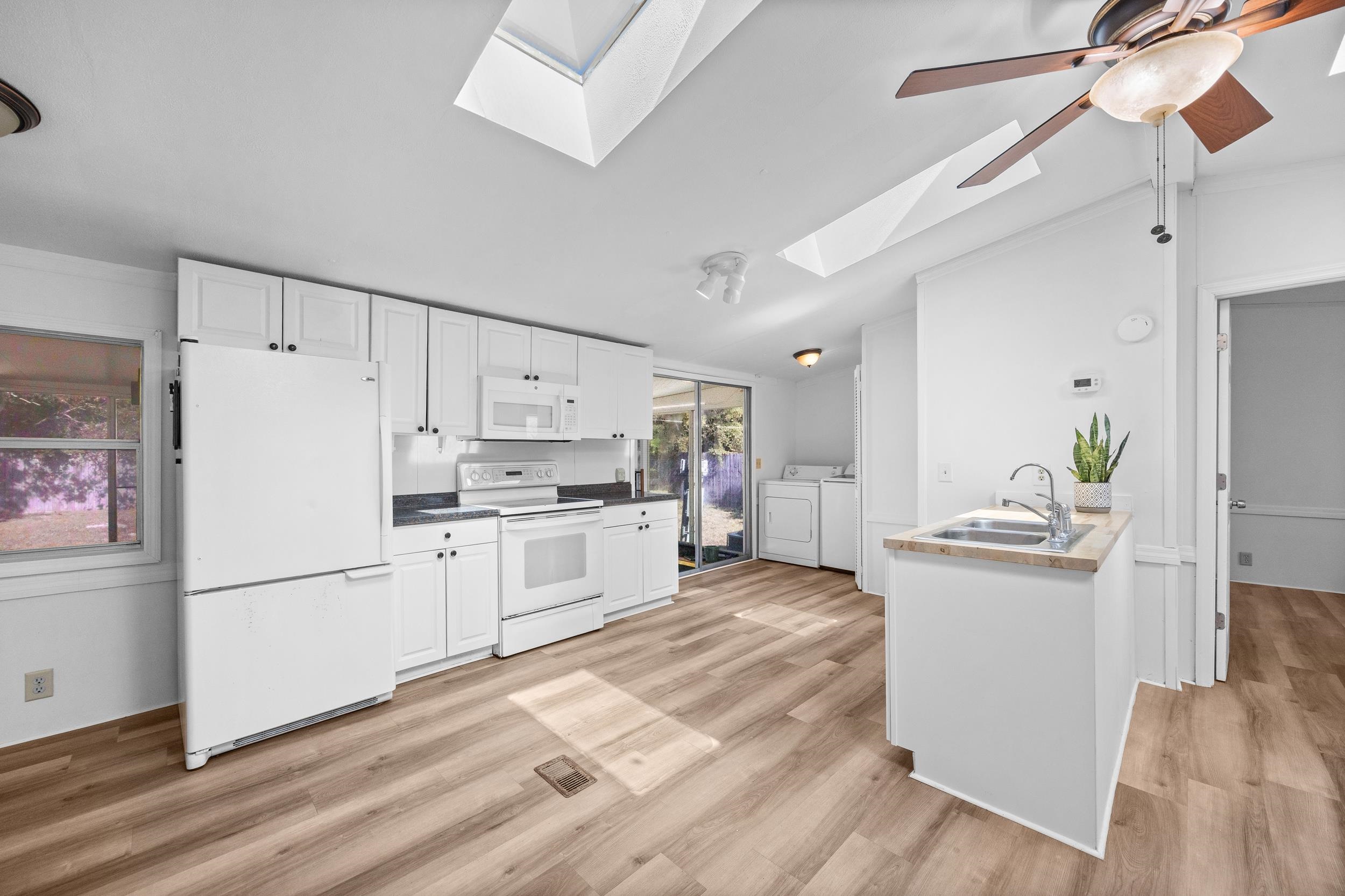 Image 5 of 12 For 2665 Hispanola