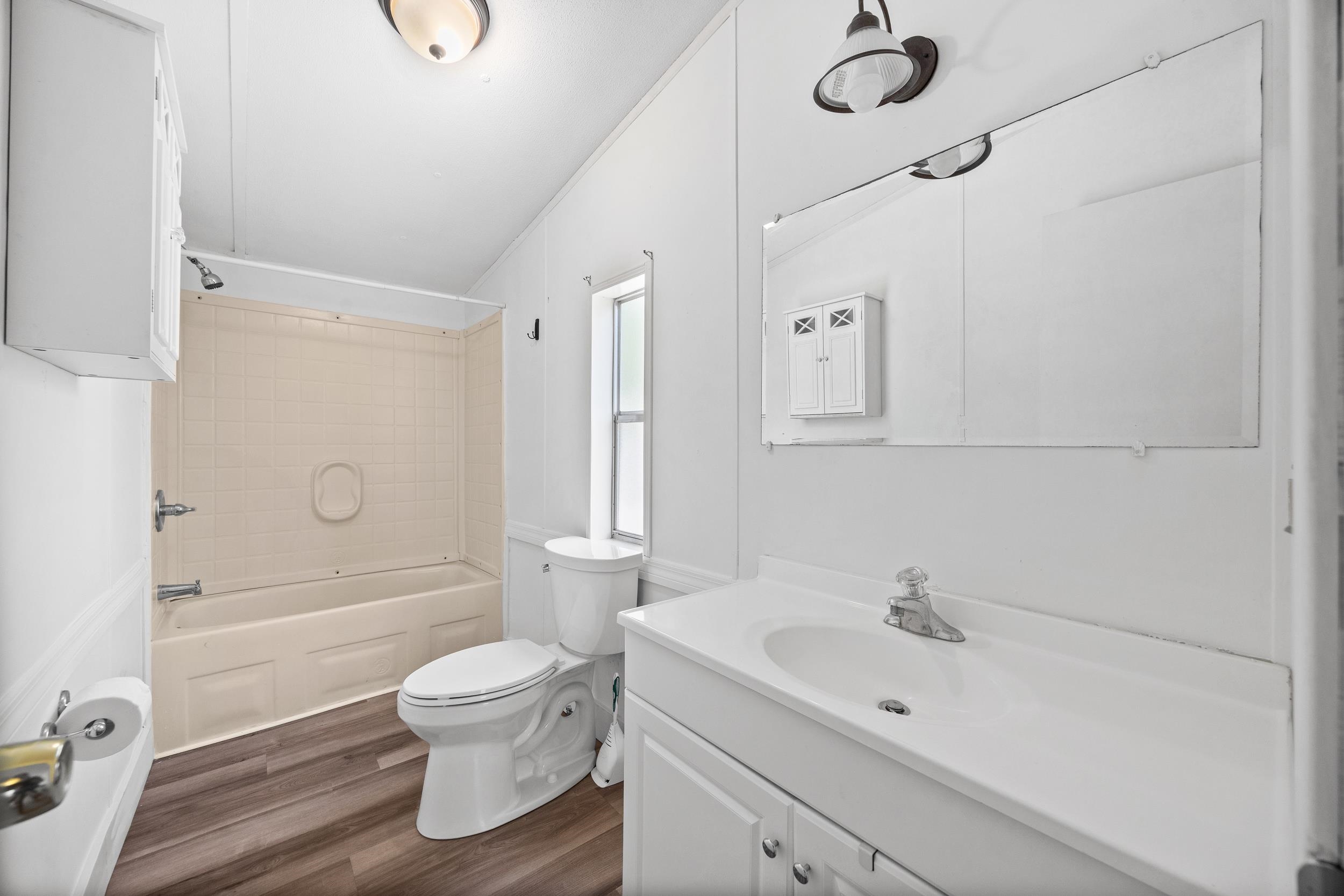 Image 8 of 12 For 2665 Hispanola