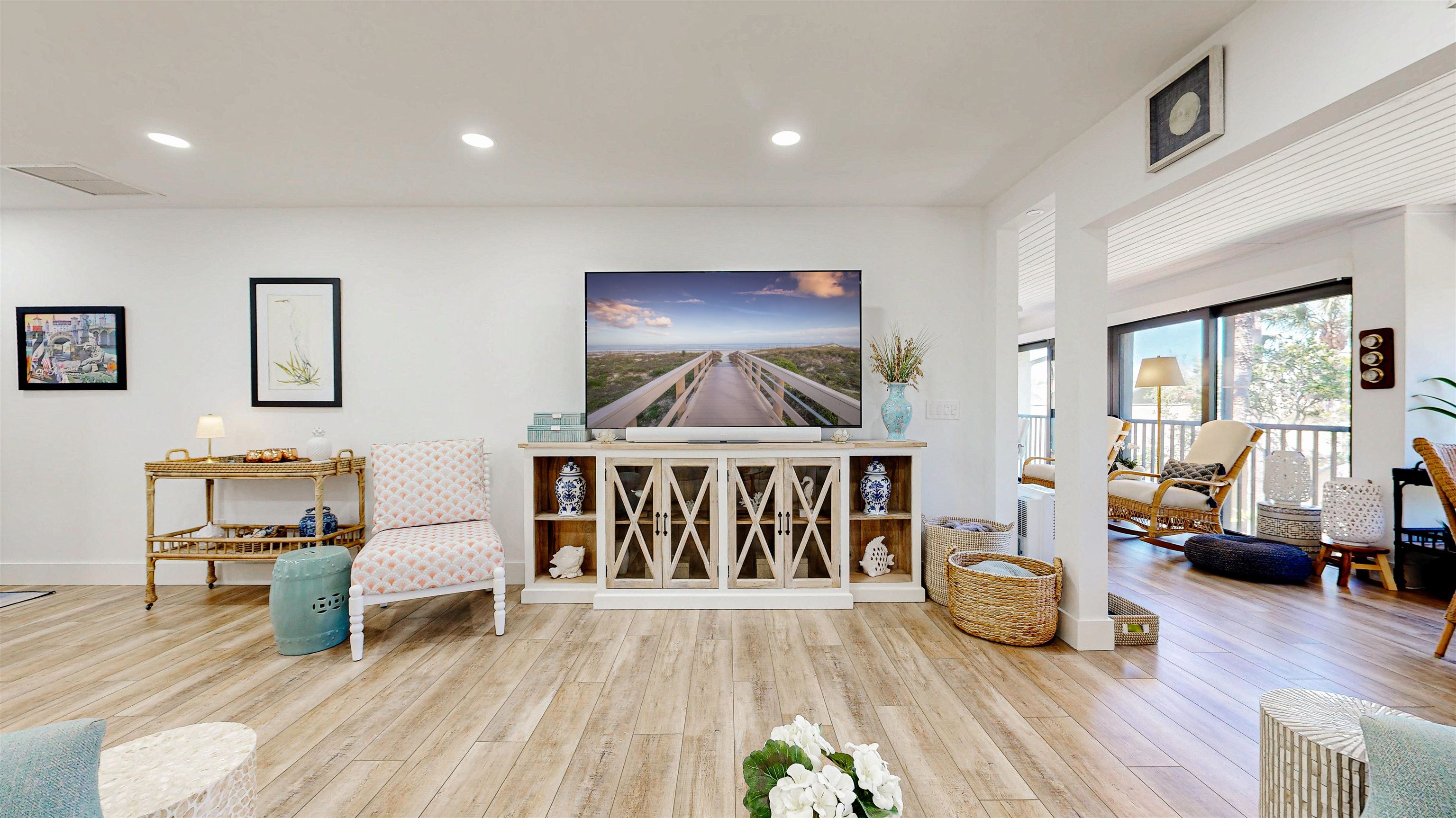 Image 27 of 58 For 65 Village Del Prado Cir