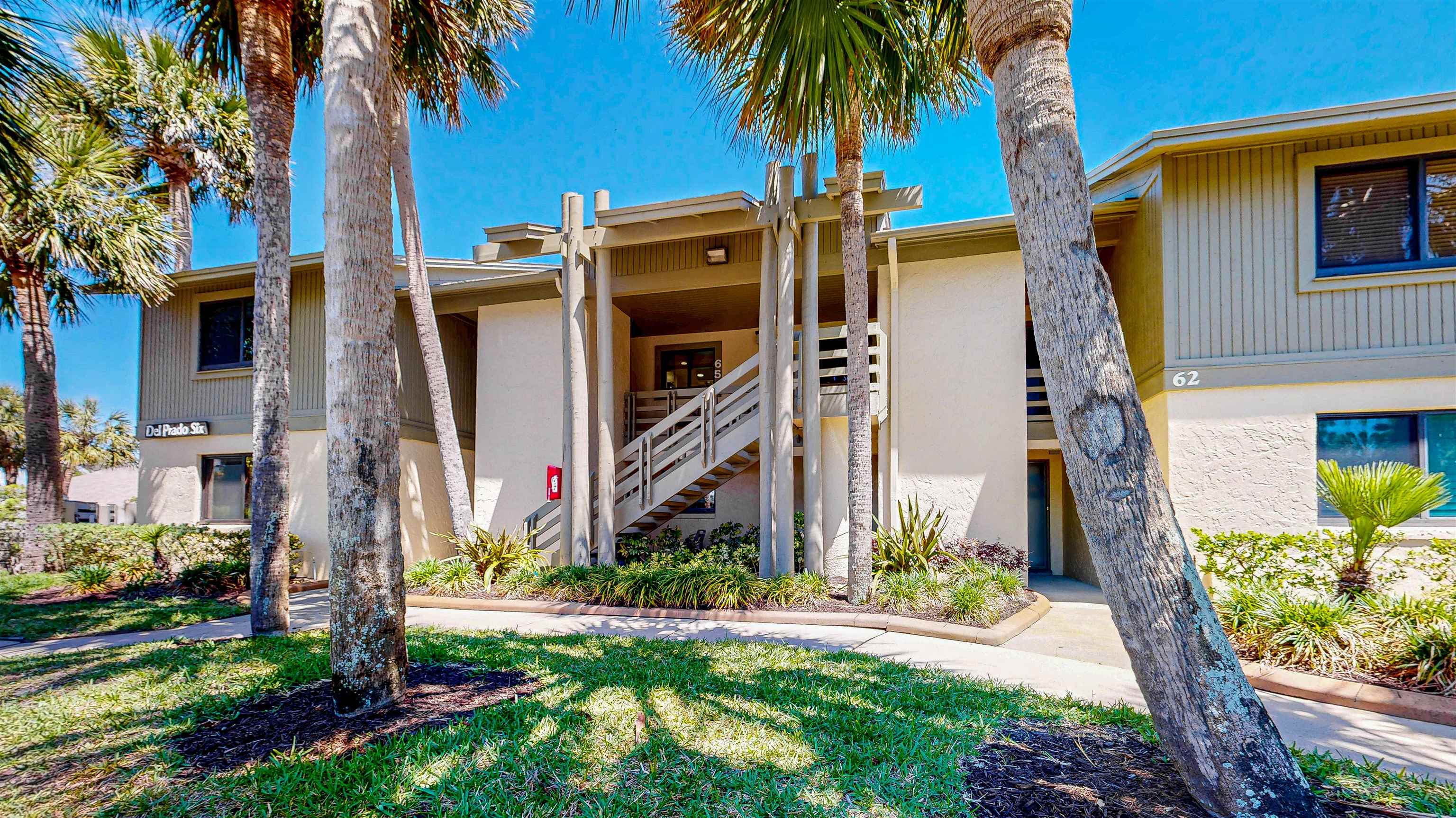 Image 3 of 58 For 65 Village Del Prado Cir