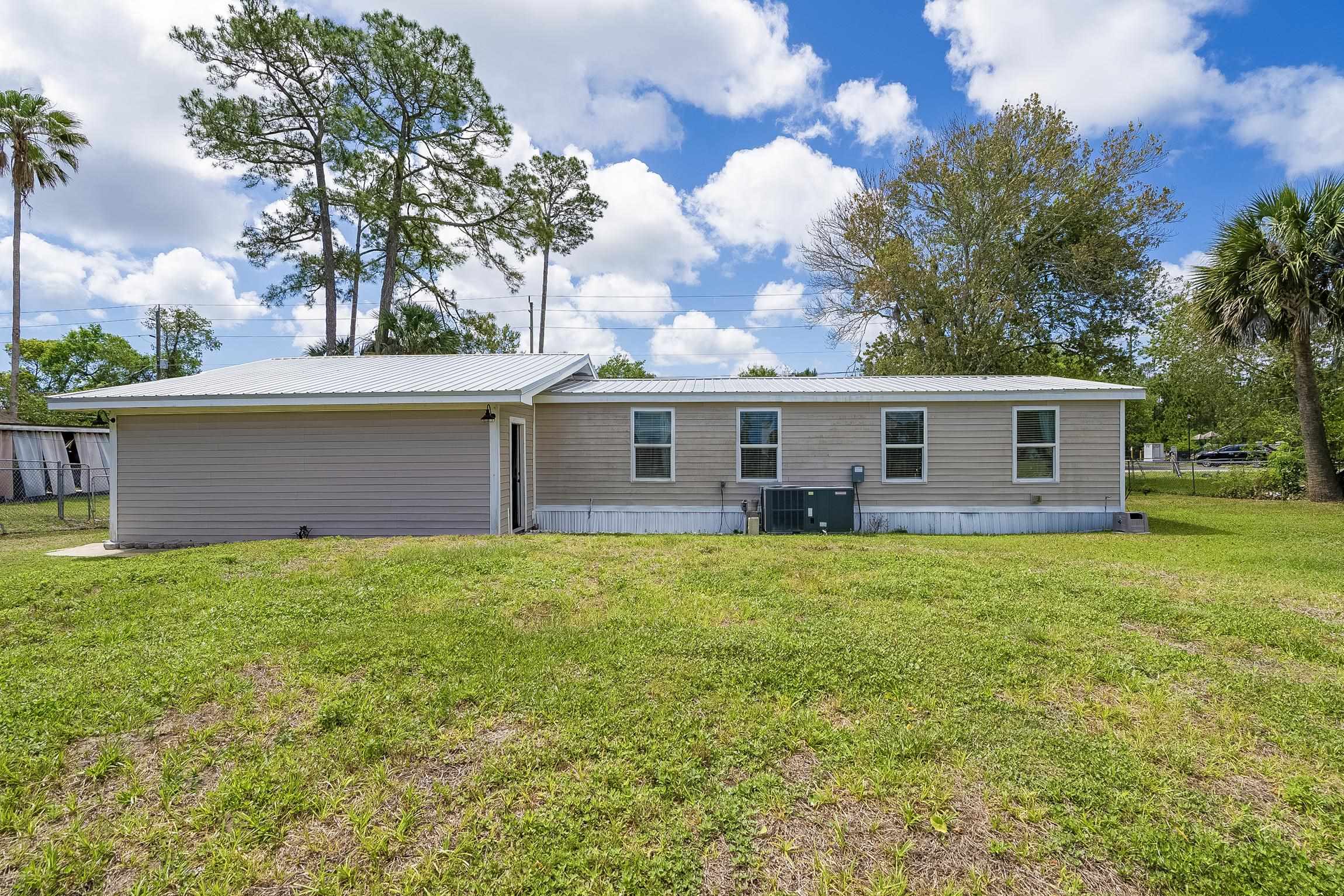 Image 10 of 53 For 482 Ravenswood Dr