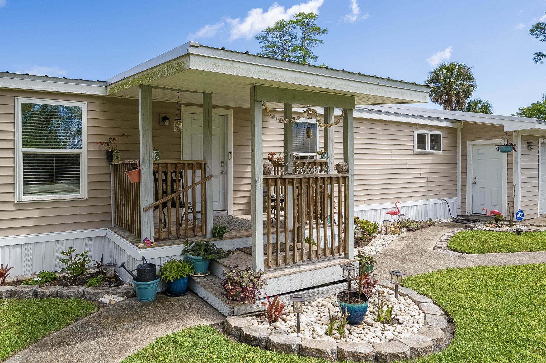 Image 14 of 53 For 482 Ravenswood Dr