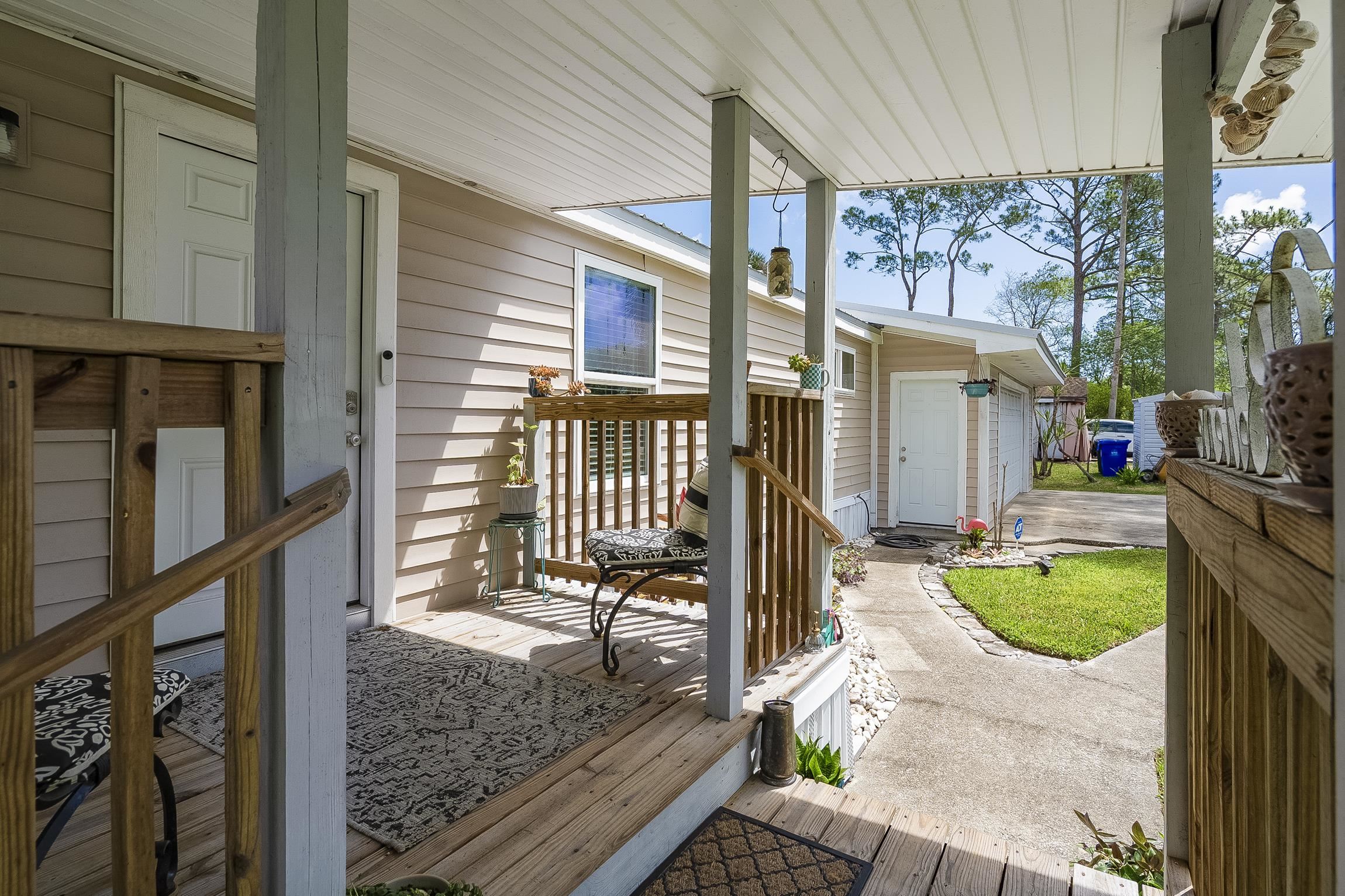 Image 15 of 53 For 482 Ravenswood Dr