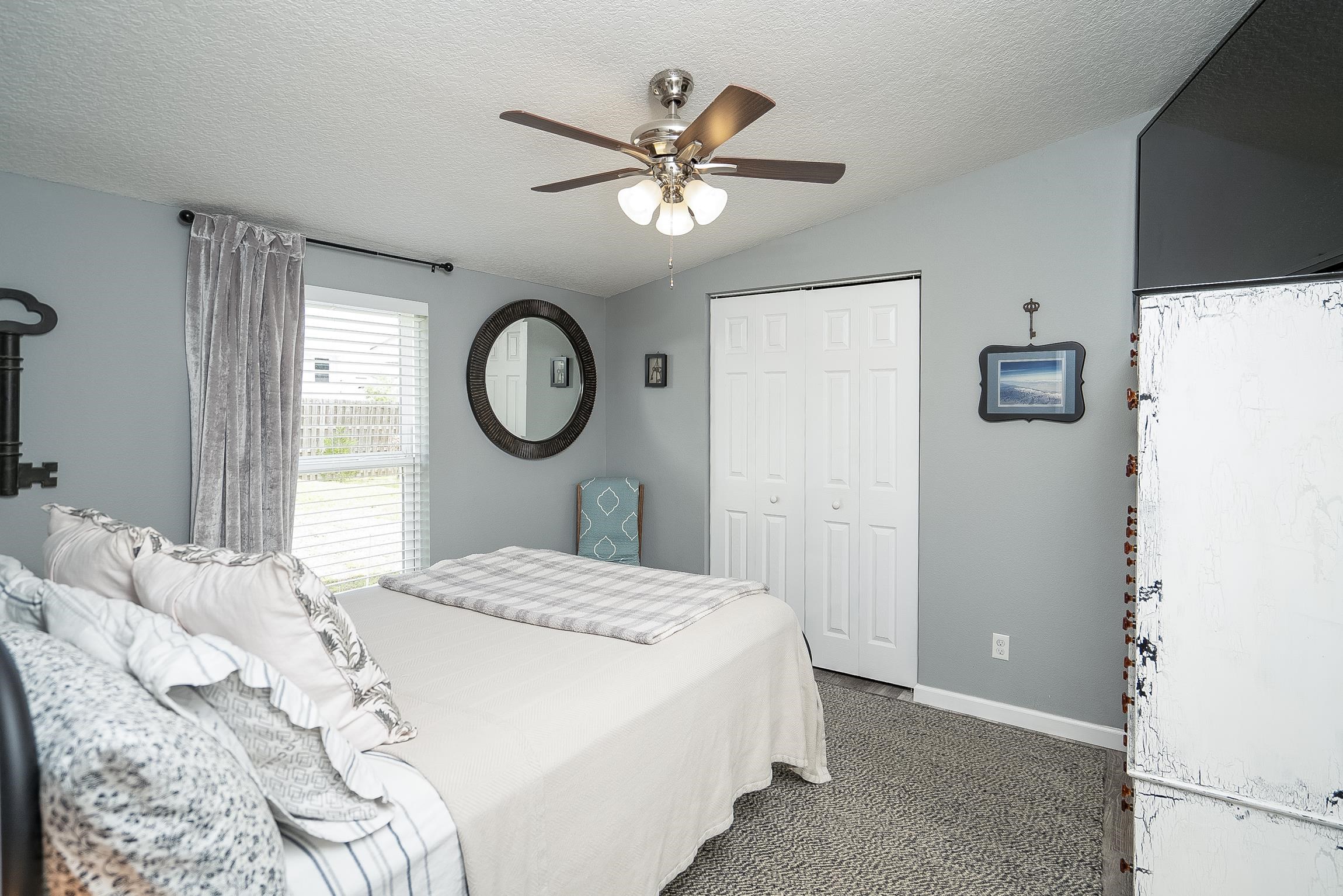 Image 30 of 53 For 482 Ravenswood Dr