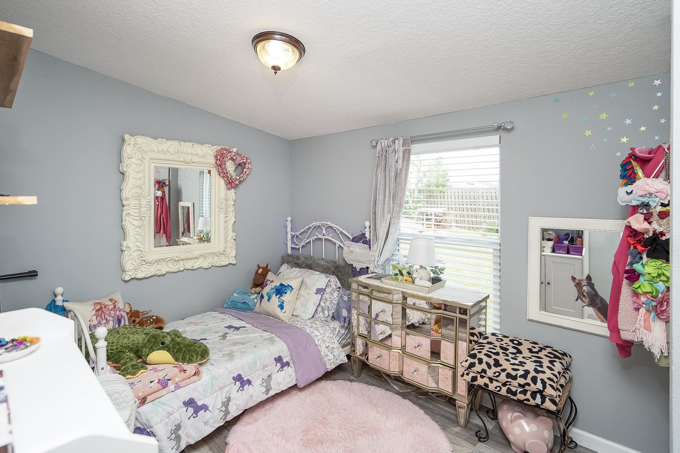 Image 35 of 53 For 482 Ravenswood Dr
