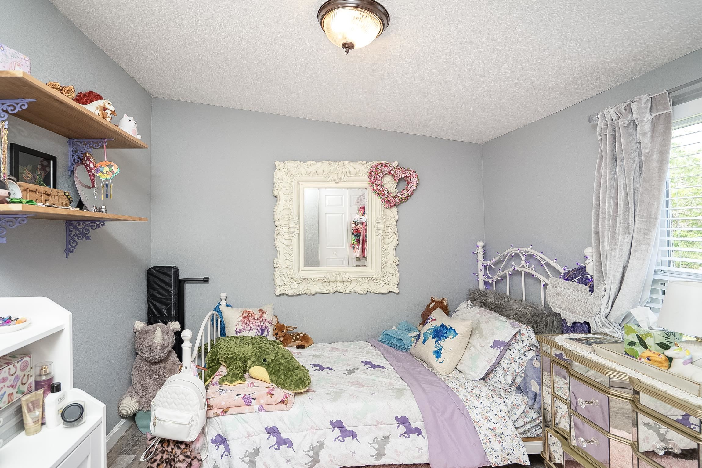 Image 37 of 53 For 482 Ravenswood Dr