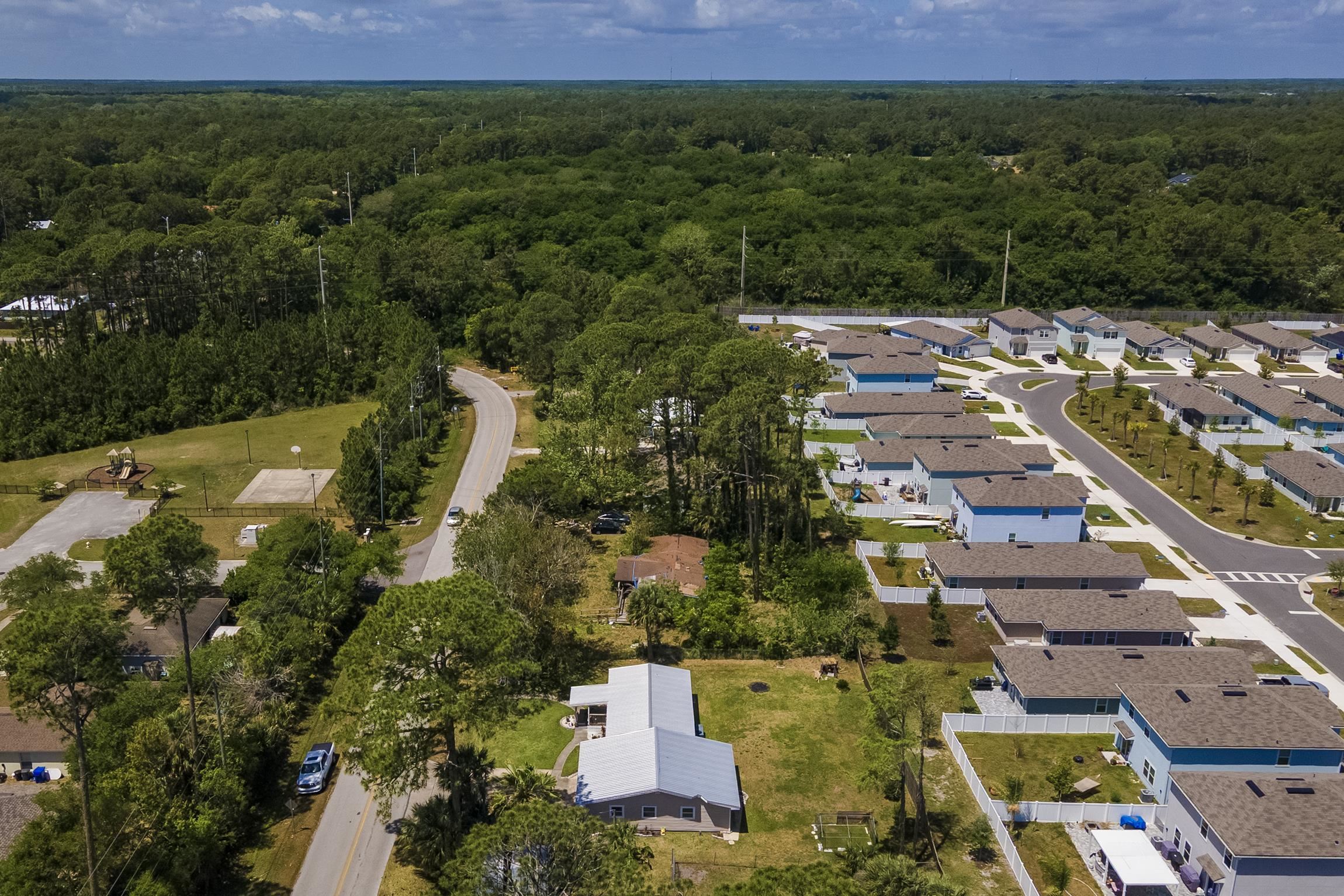 Image 46 of 53 For 482 Ravenswood Dr