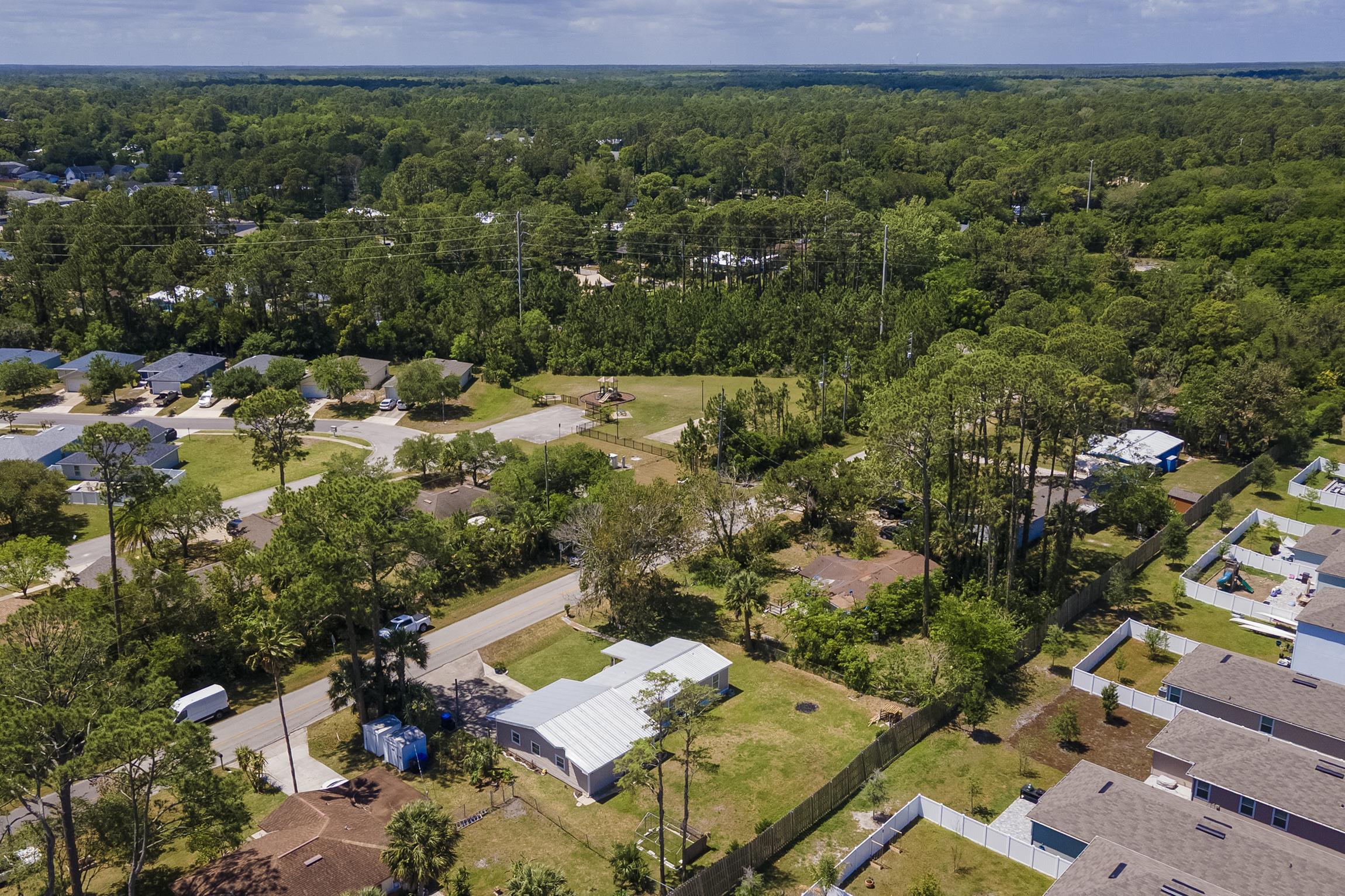 Image 47 of 53 For 482 Ravenswood Dr