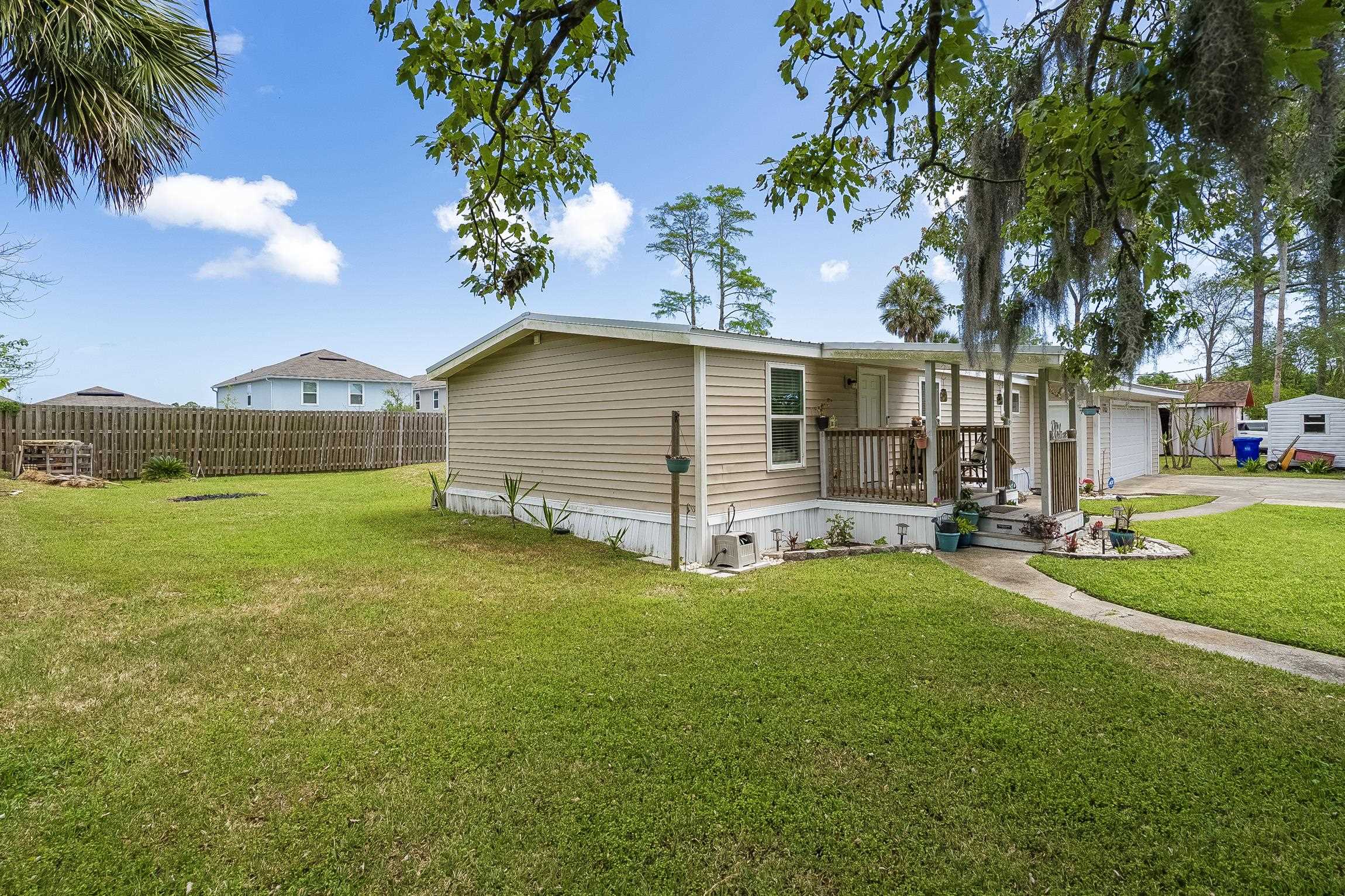 Image 5 of 53 For 482 Ravenswood Dr
