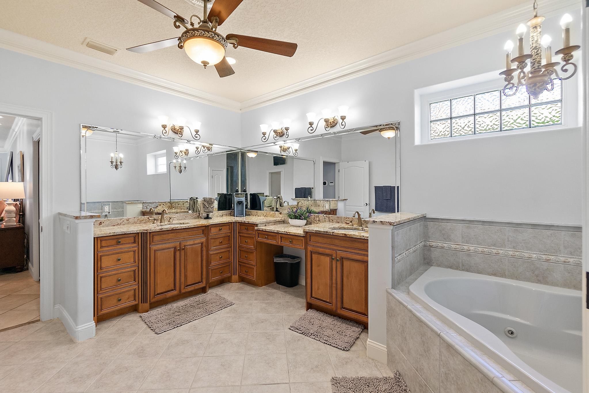 Image 13 of 72 For 505 Turnberry Ln
